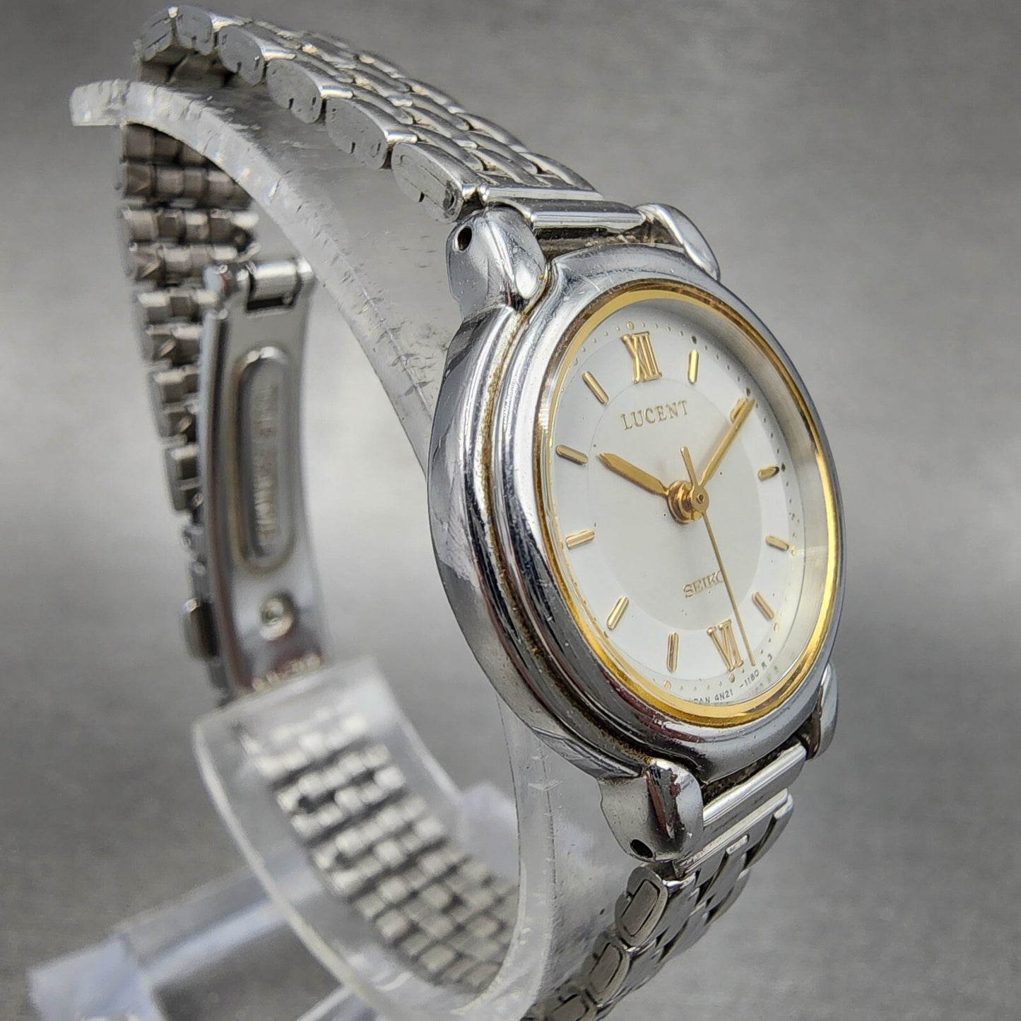 Seiko Lucent Watch Women 23mm White Dial Silver Tone Round 4N21-0610 New Battery