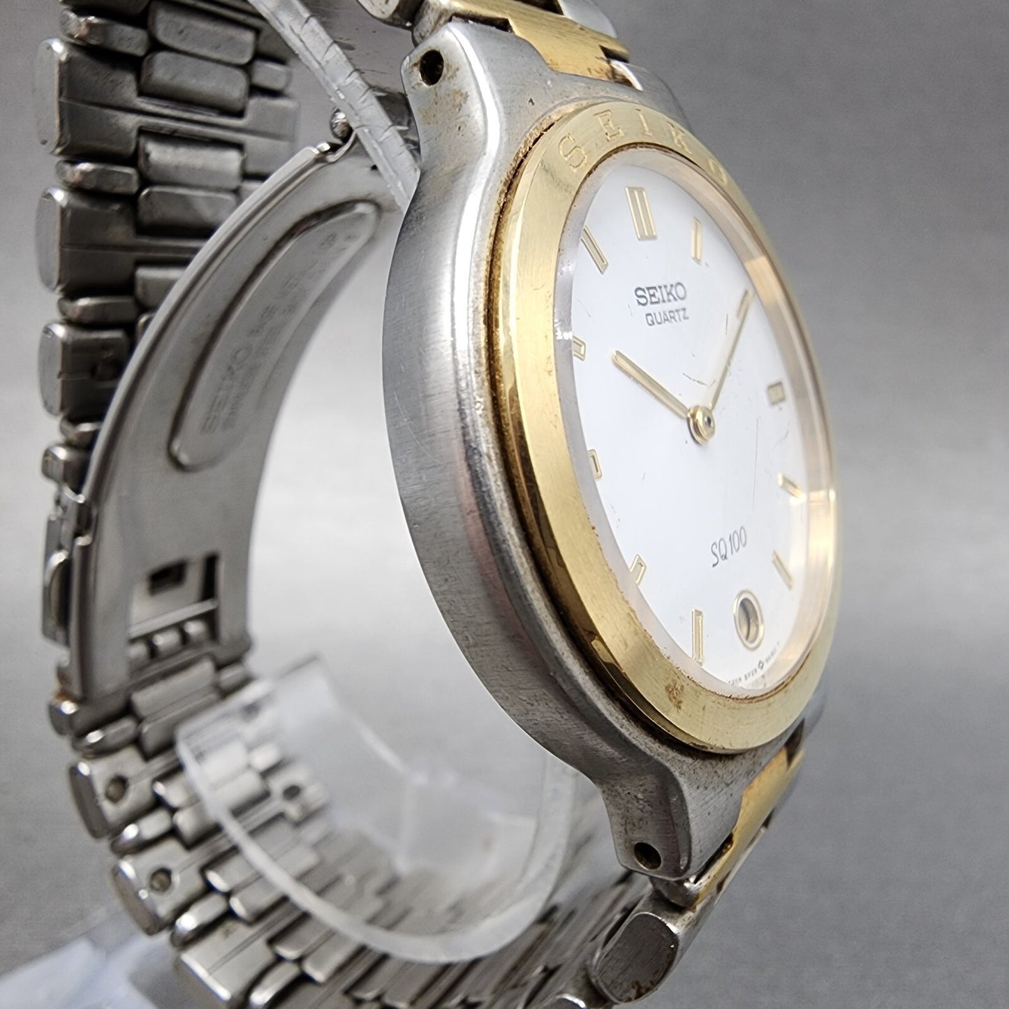 Seiko SQ 100 Watch Men 34mm White Dial Two Tone Date 5p29-6a50 New Battery