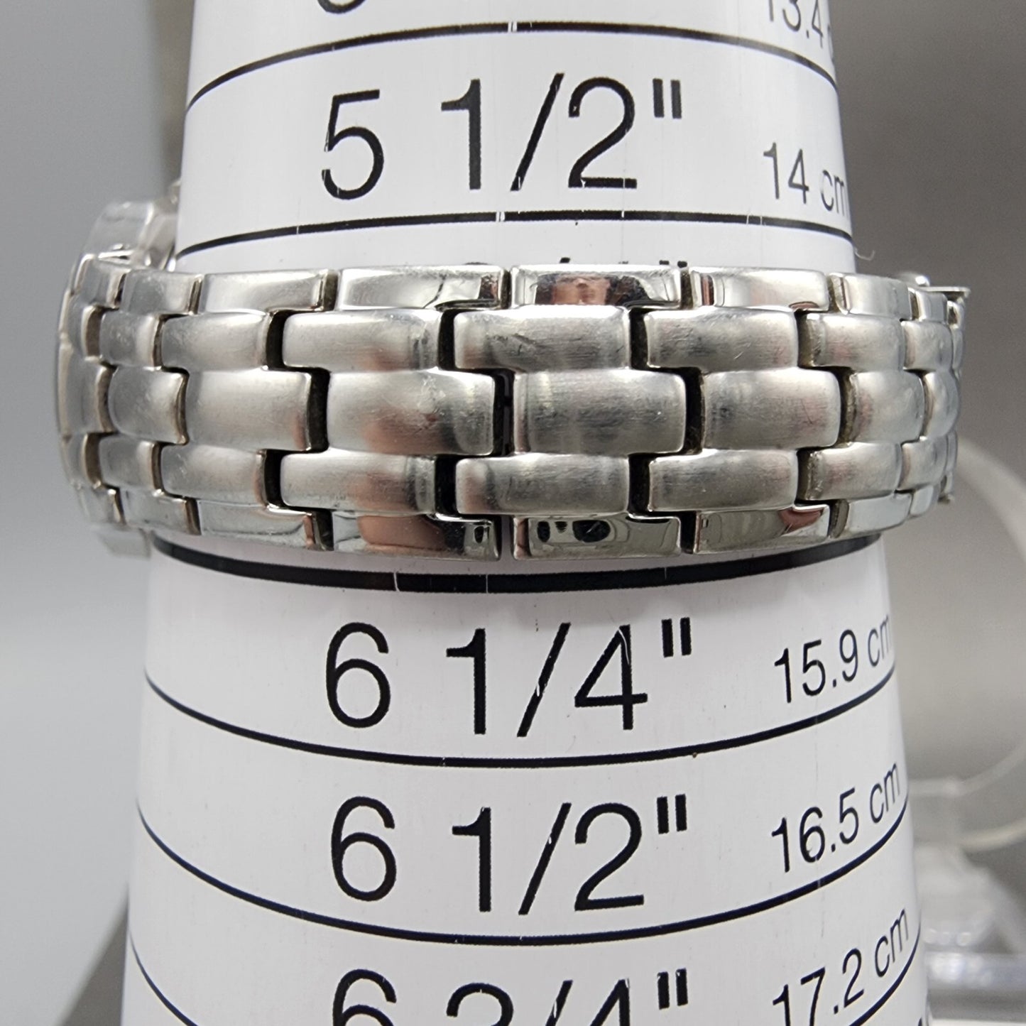 Citizen EcoDrive Watch Women 25mm Silver Dial Silver Tone Date E011S049601 Run10