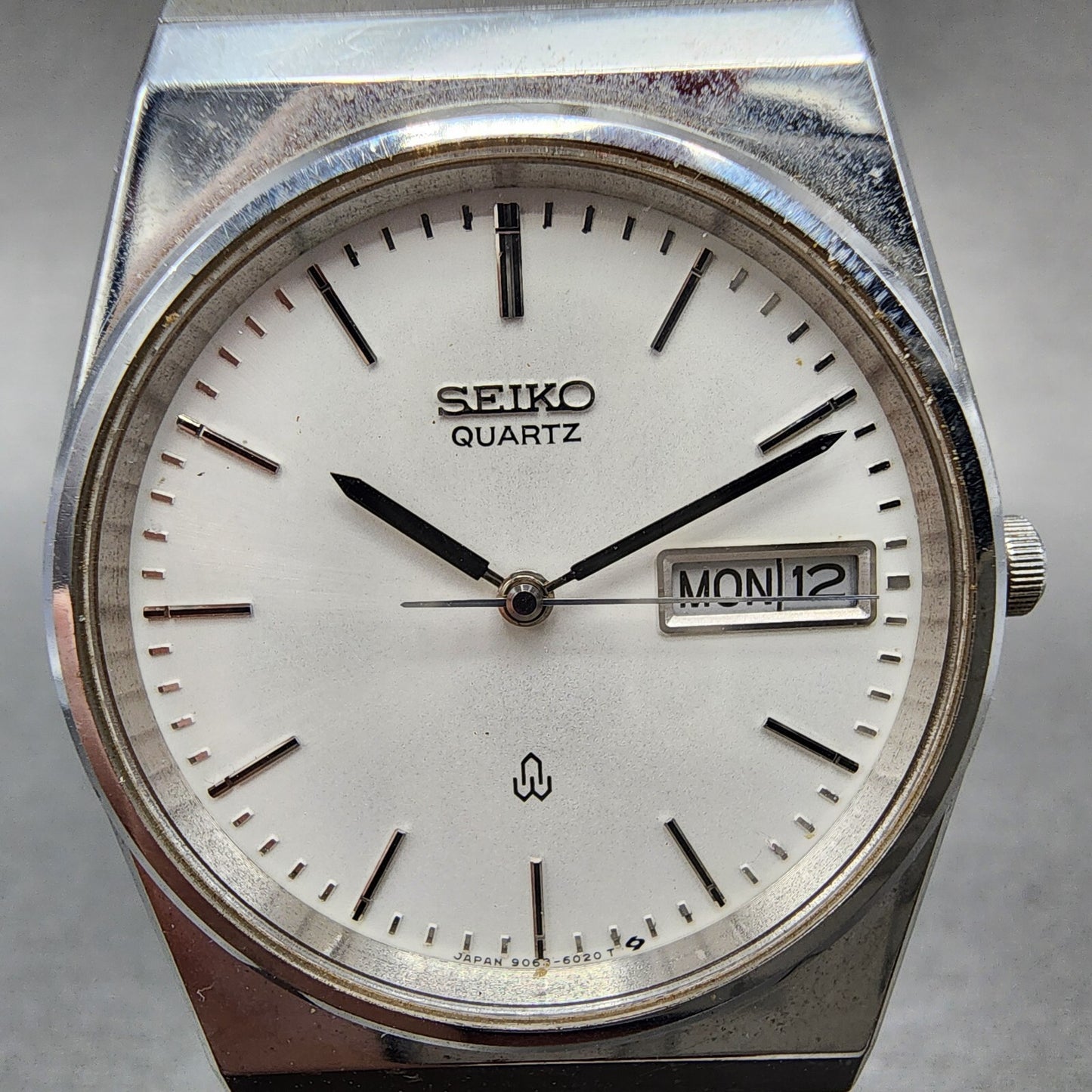 Seiko Watch Men 32mm White Dial Silver Tone Daydate 9063-6020 New Battery