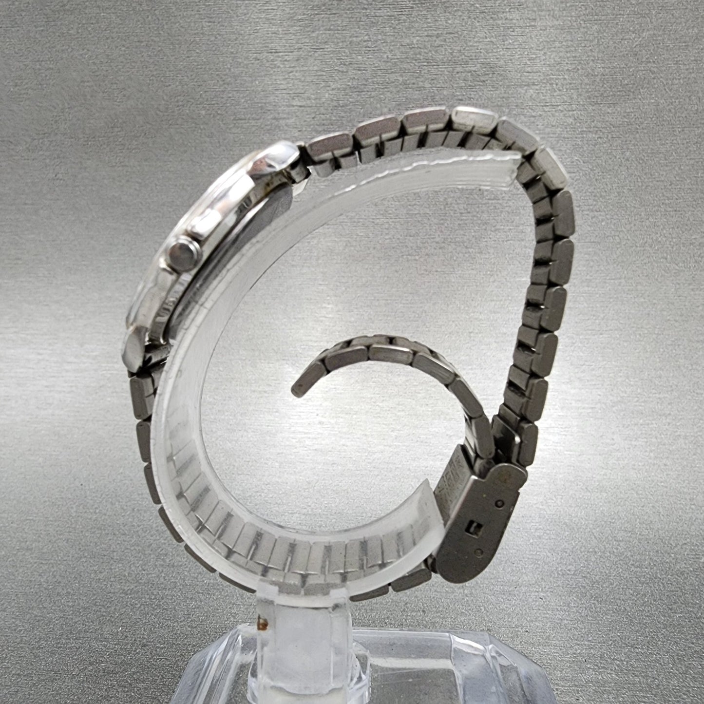 Seiko Avenue Watch Women 28mm White Dial Two Tone 1f21-0d10 New Battery