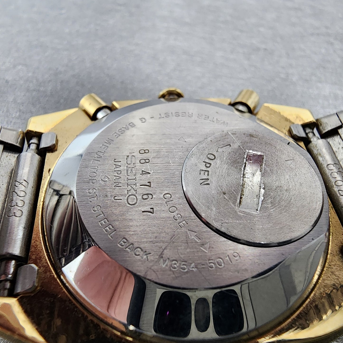 Seiko Digital Watch Men 33mm LCD Gold Tone Rectangle Memory Bank READ New Batt