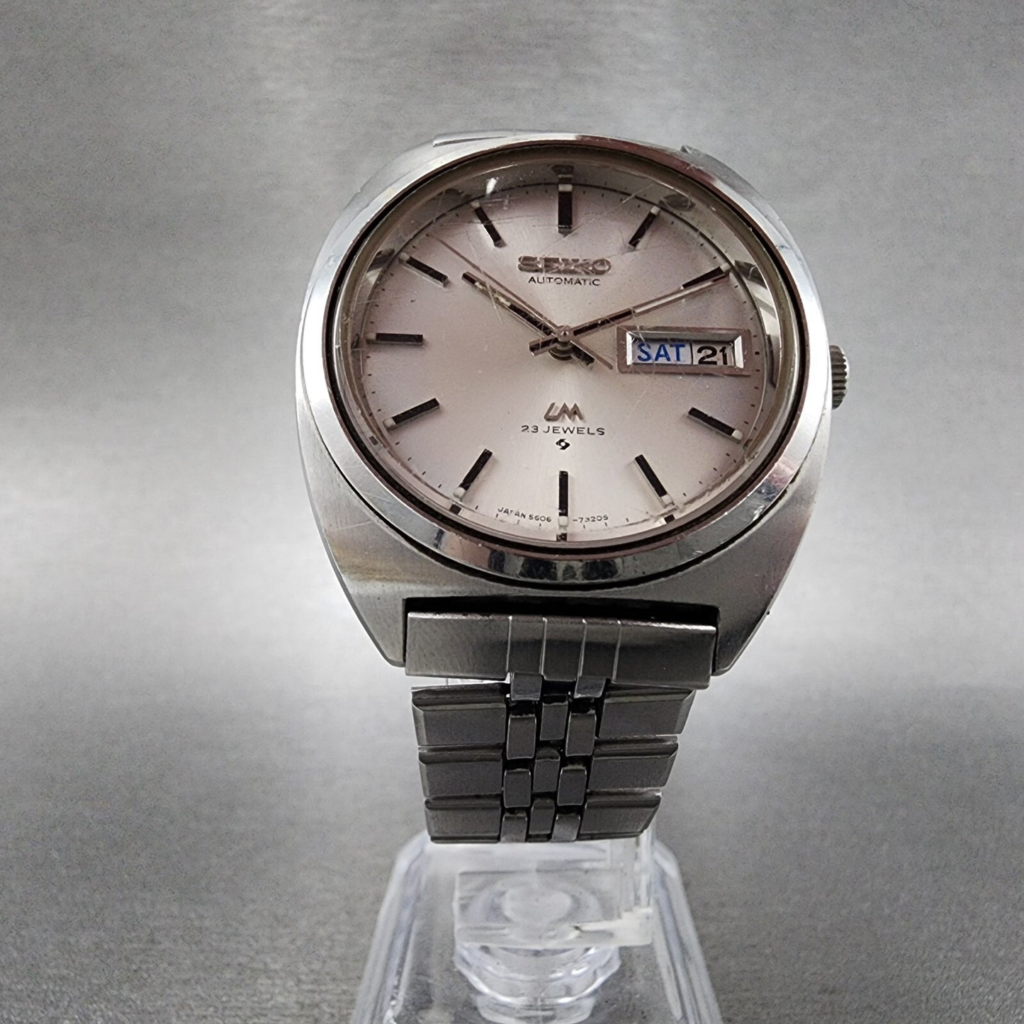Seiko Lord Matic Watch Men 35mm Silver Dial Steel Daydate 5606-7140 Runs READ!!!