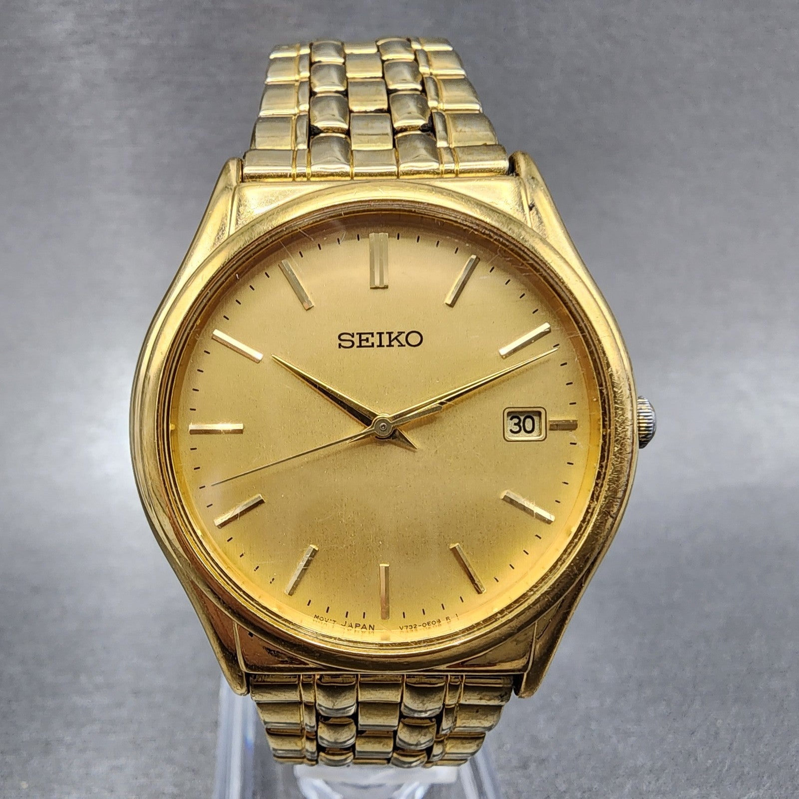 Seiko Watch Men 33mm Champagne Dial Gold Tone Date V732-0c49 New Batte –  Royalty Watch Store