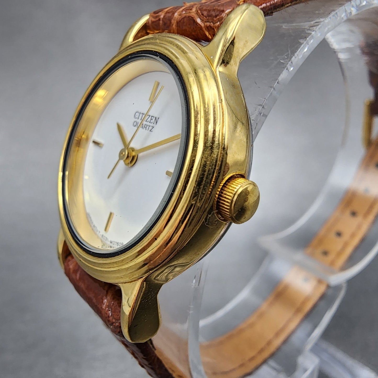 Citizen Watch Women 24mm White Dial Gold Tone Round 6031-077211 New Battery