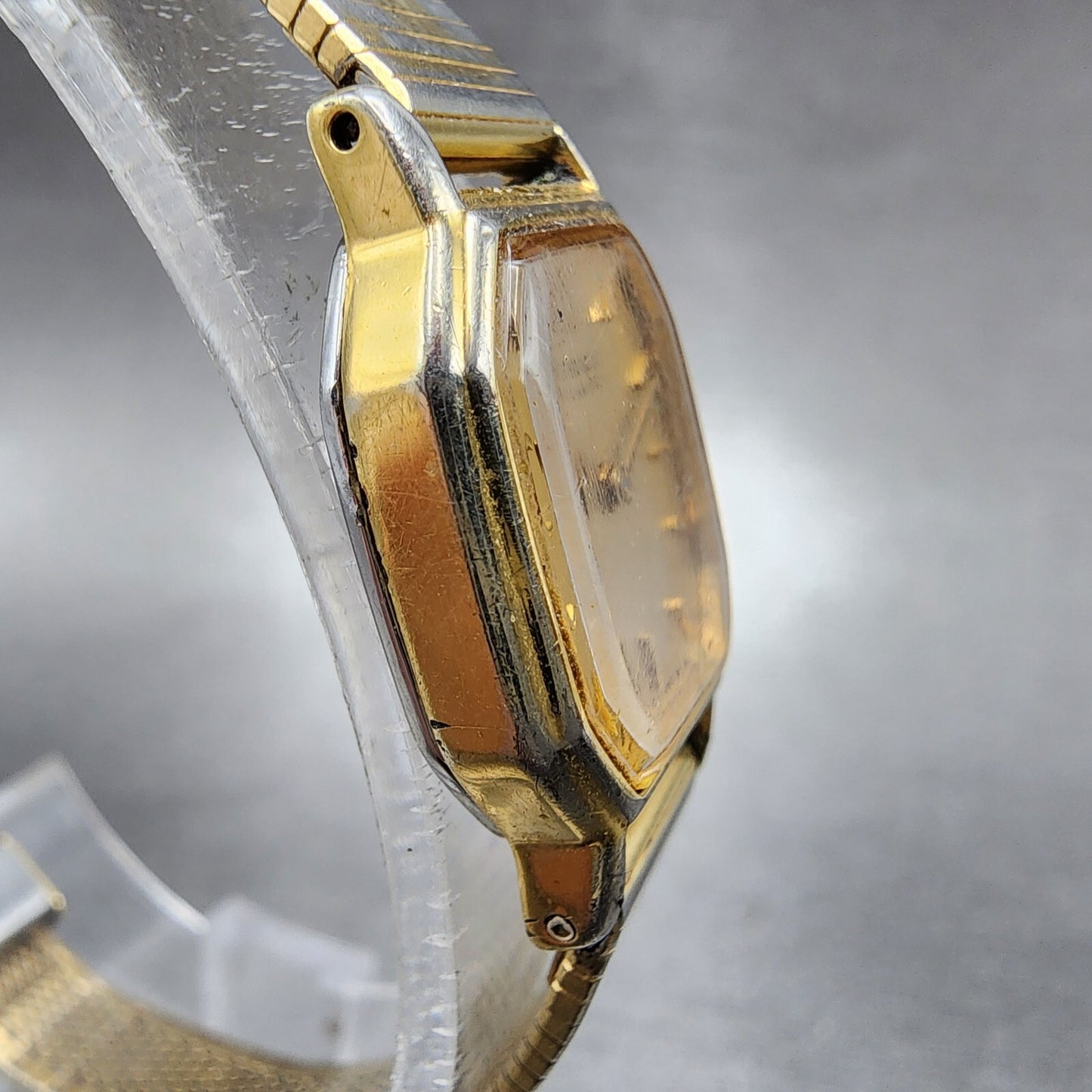Seiko Watch Women 16mm Champagne Dial Gold Tone 2c20-5769 New Battery