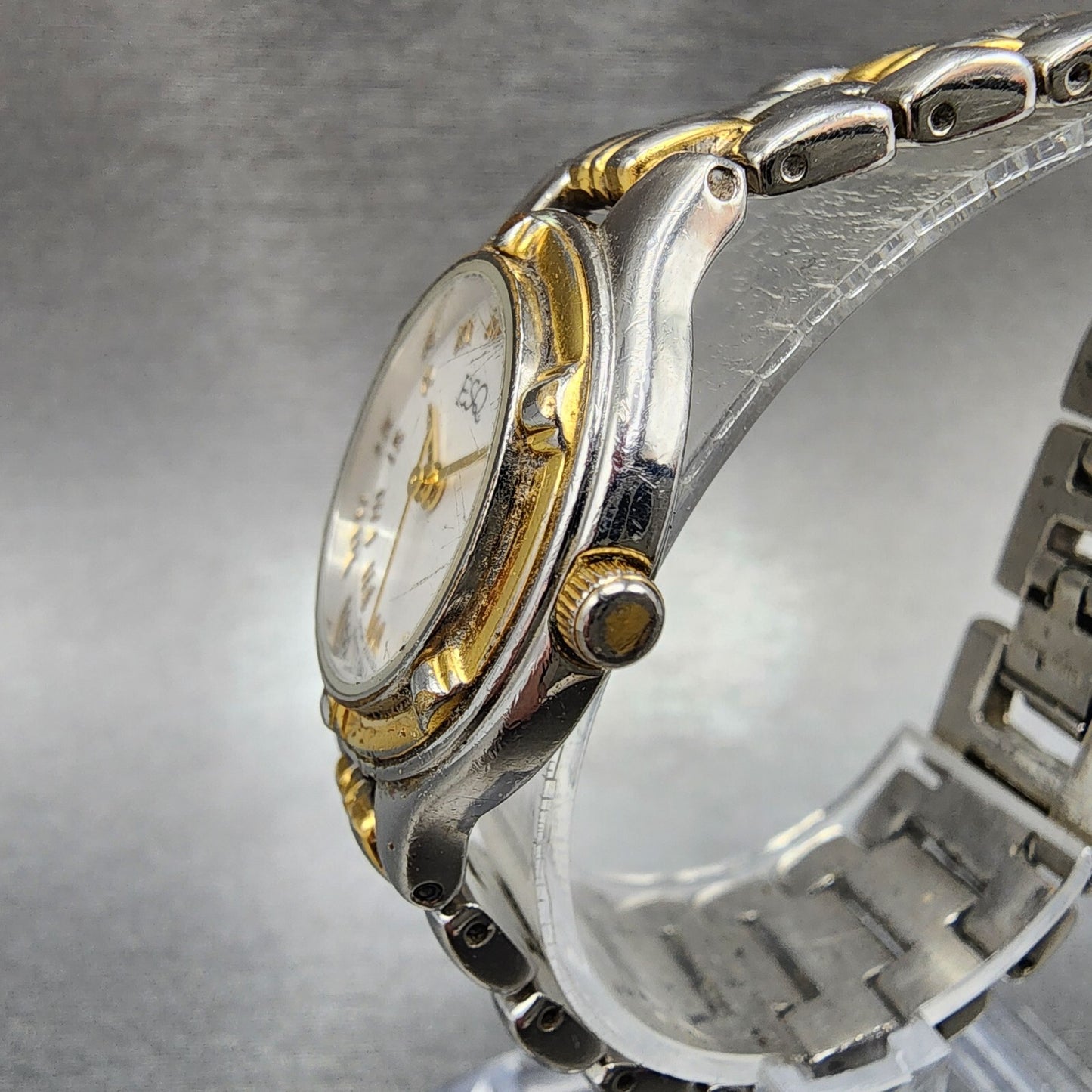 ESQ Watch Women 27mm Silver Dial Two Tone Date Round New Battery Vintage