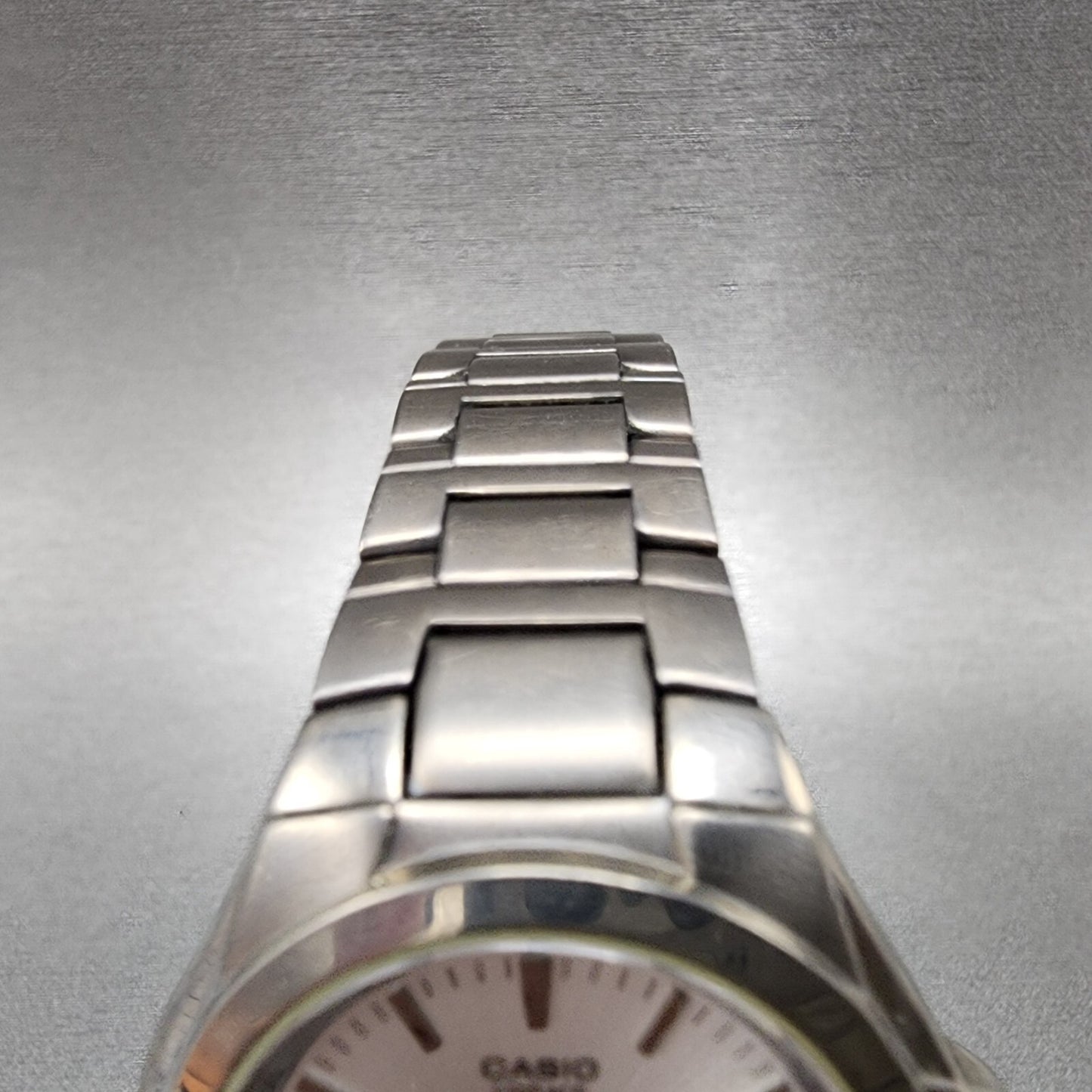 Casio Lineage Titanium Watch Men 38mm Silver Dial Daydate LIN-171J New Battery