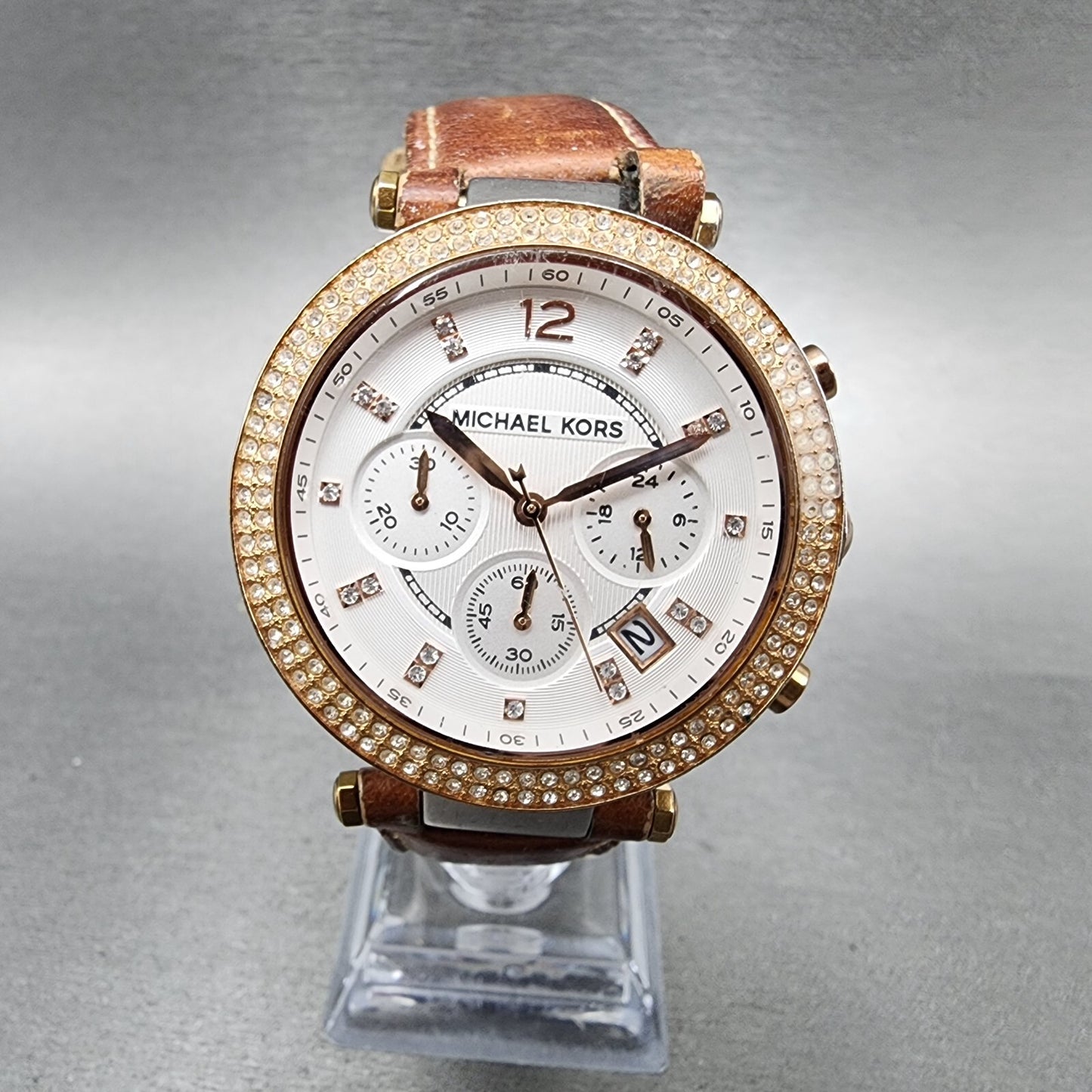 Michael Kors Parker Watch Women 39mm White Dial Silver Tone READ!!!!Chronograph