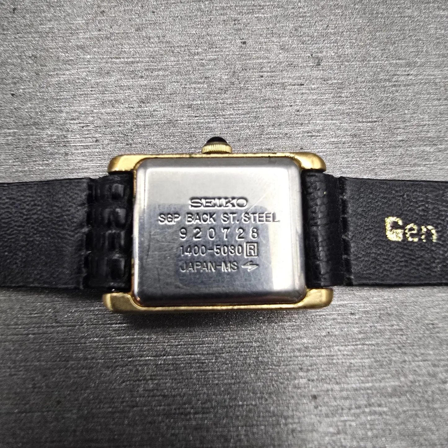 Seiko Tank Watch Women 17mm White Dial Gold Tone Rectangle 1400-5030 New Battery10