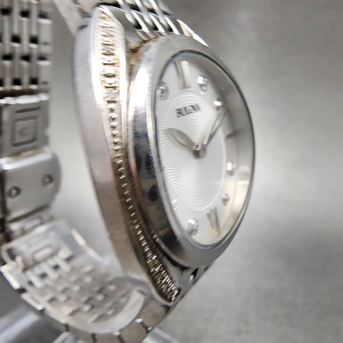 Bulova Diamond Watch Women 30mm Silver Dial Silver Tone 96R212 New Battery