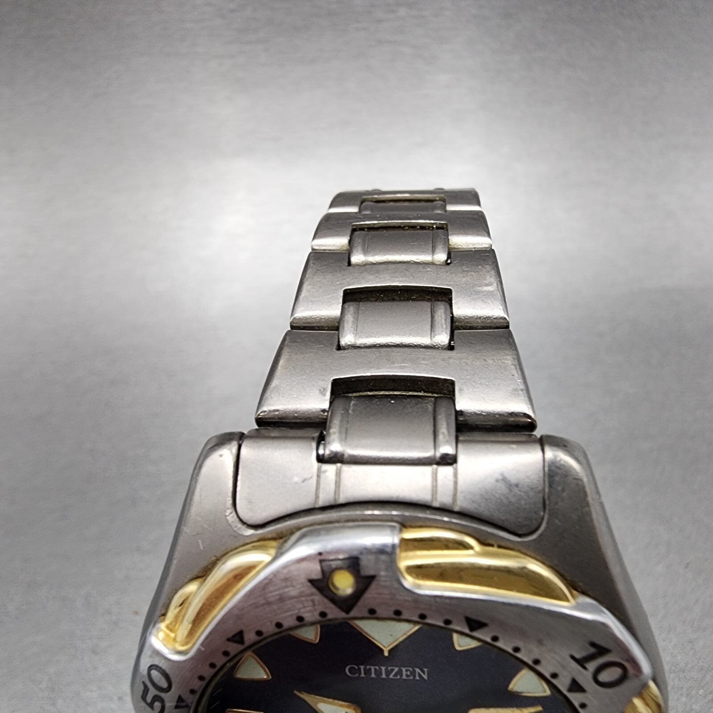 Citizen Eco-Drive Dive Watch Men 40mm Blue Dial Titanium Date Round Runs