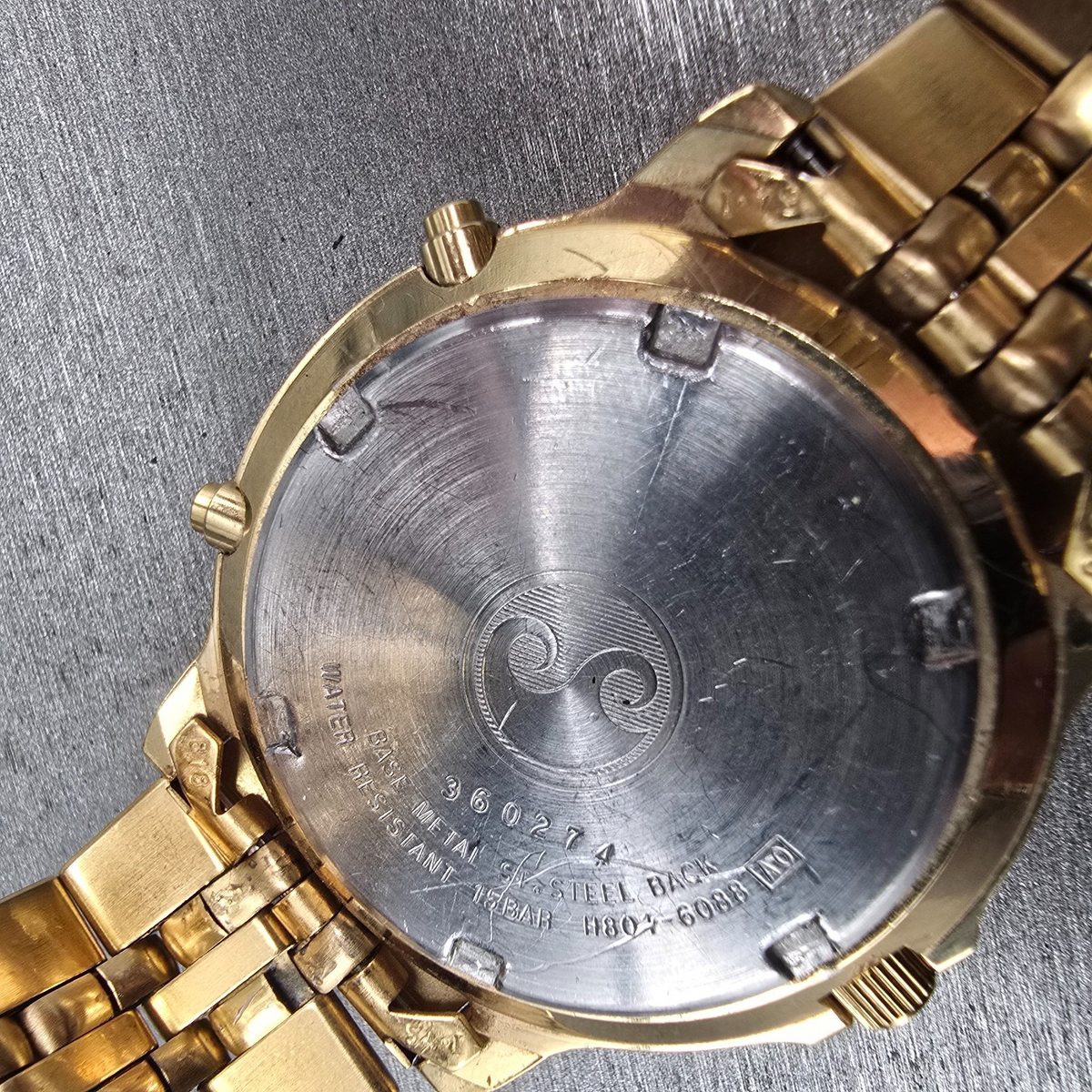 Seiko Sports 150 Watch Men 40mm White Dial Gold Tone Chrono H801-6088 New Batt10