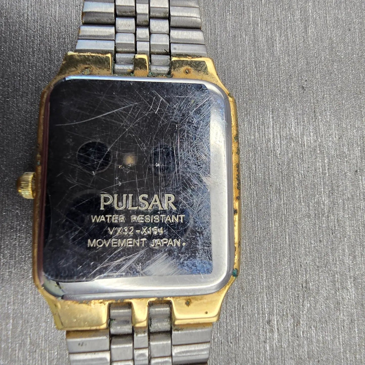 Seiko Pulsar Watch Men 27mm White Dial Gold Tone Date V732-X154 New Battery VTG10