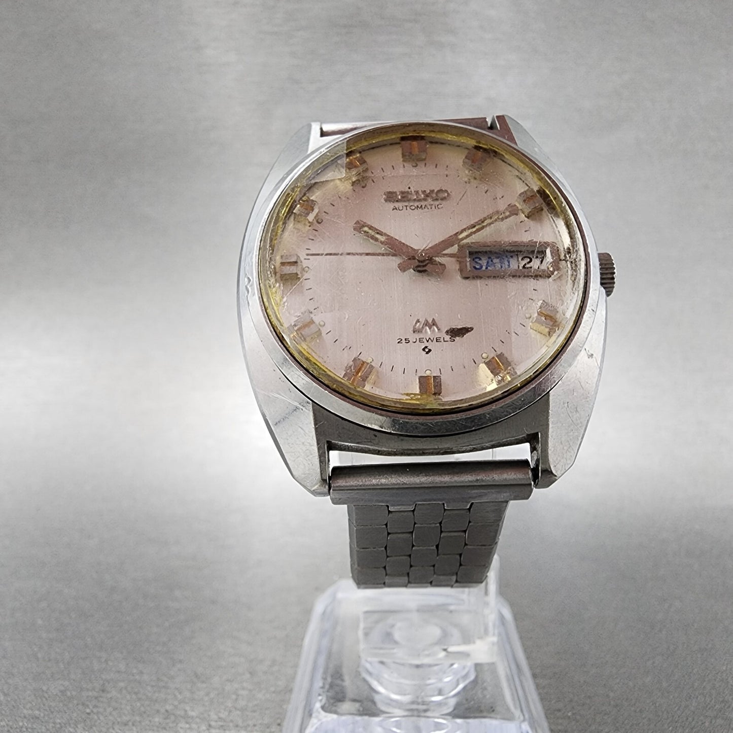 Seiko Lord Matic Watch Men 36mm Silver Dial Silver Tone Daydate 5606-7230 Runs