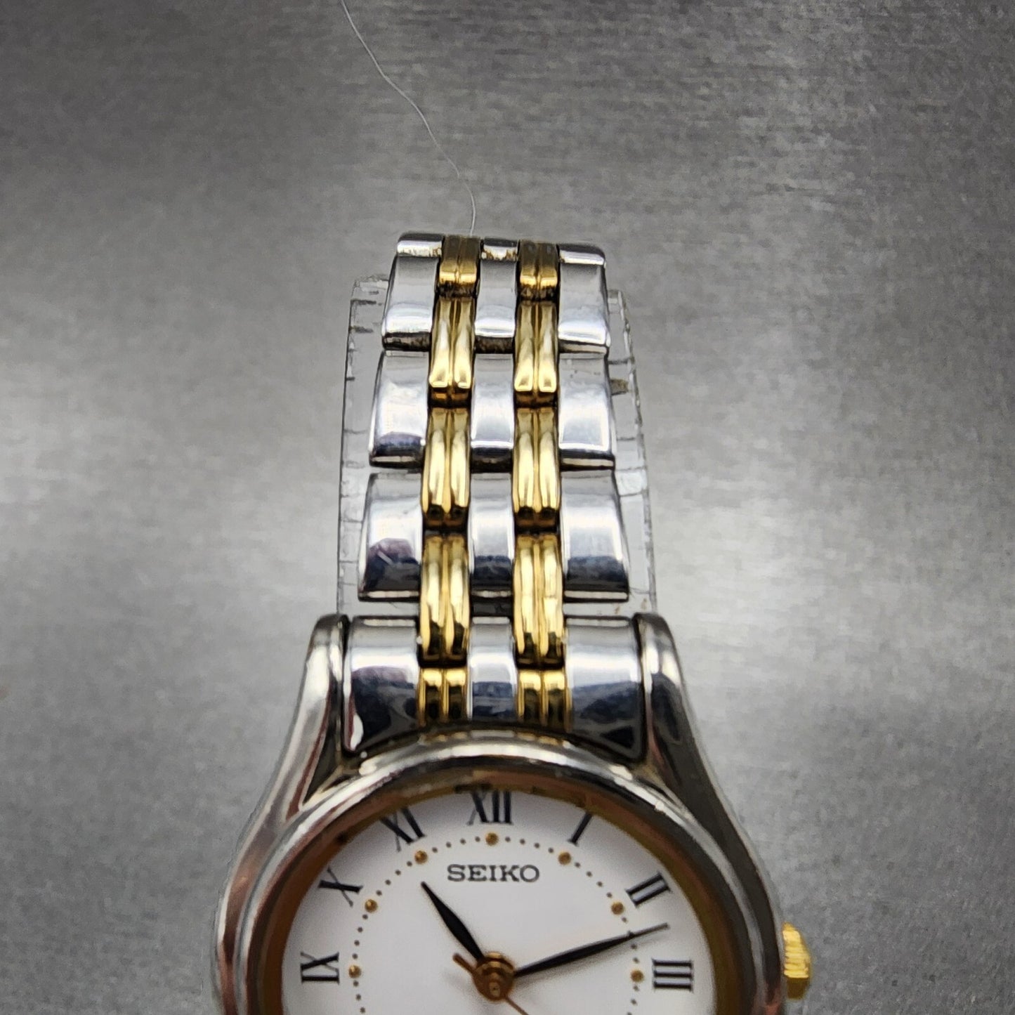 Seiko Watch Women 24mm White Dial Two Tone Round 1N01-0K10 New Battery VTG