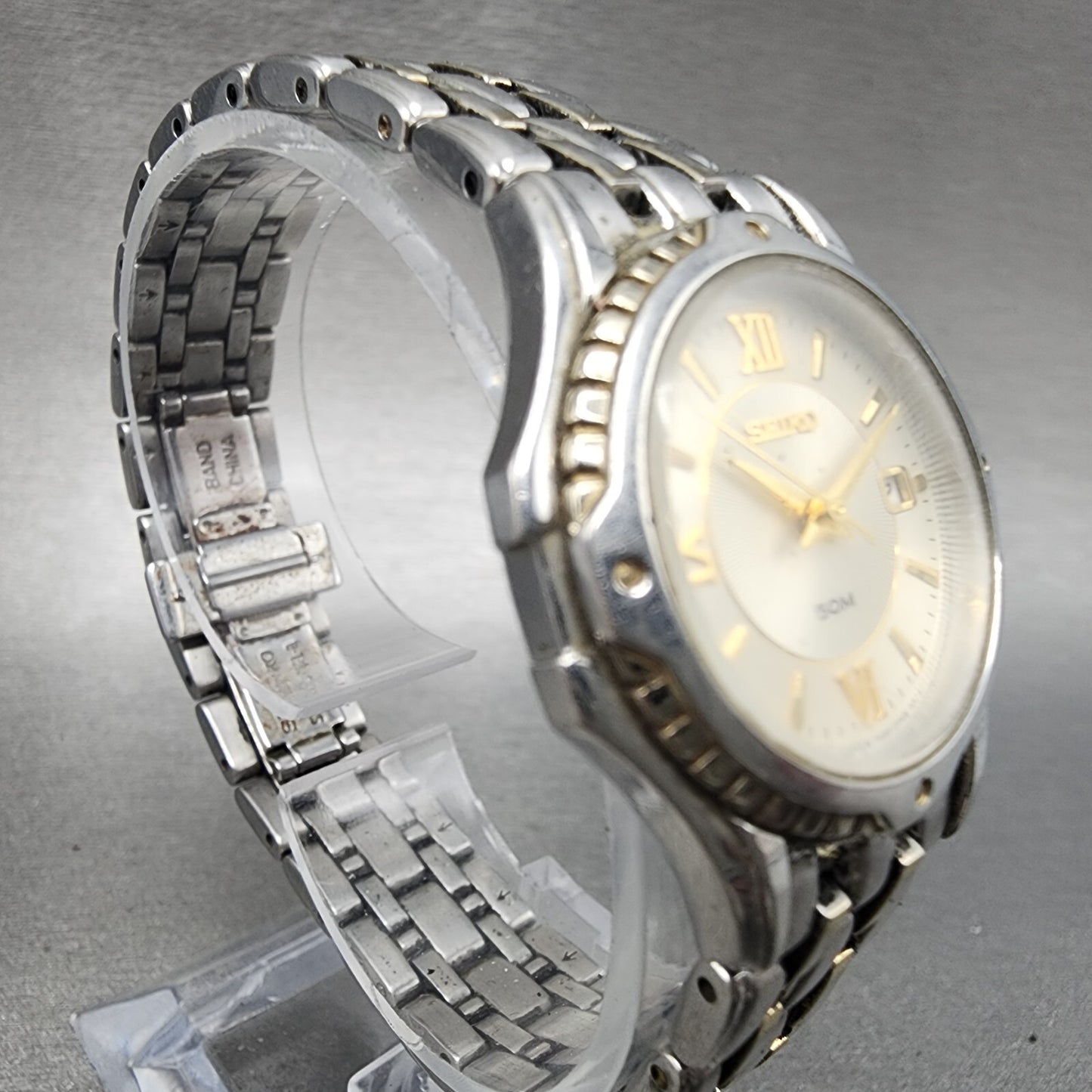 Seiko Watch Women 28mm White Dial Two Tone Date Round 7N82-0GE0 New Battery