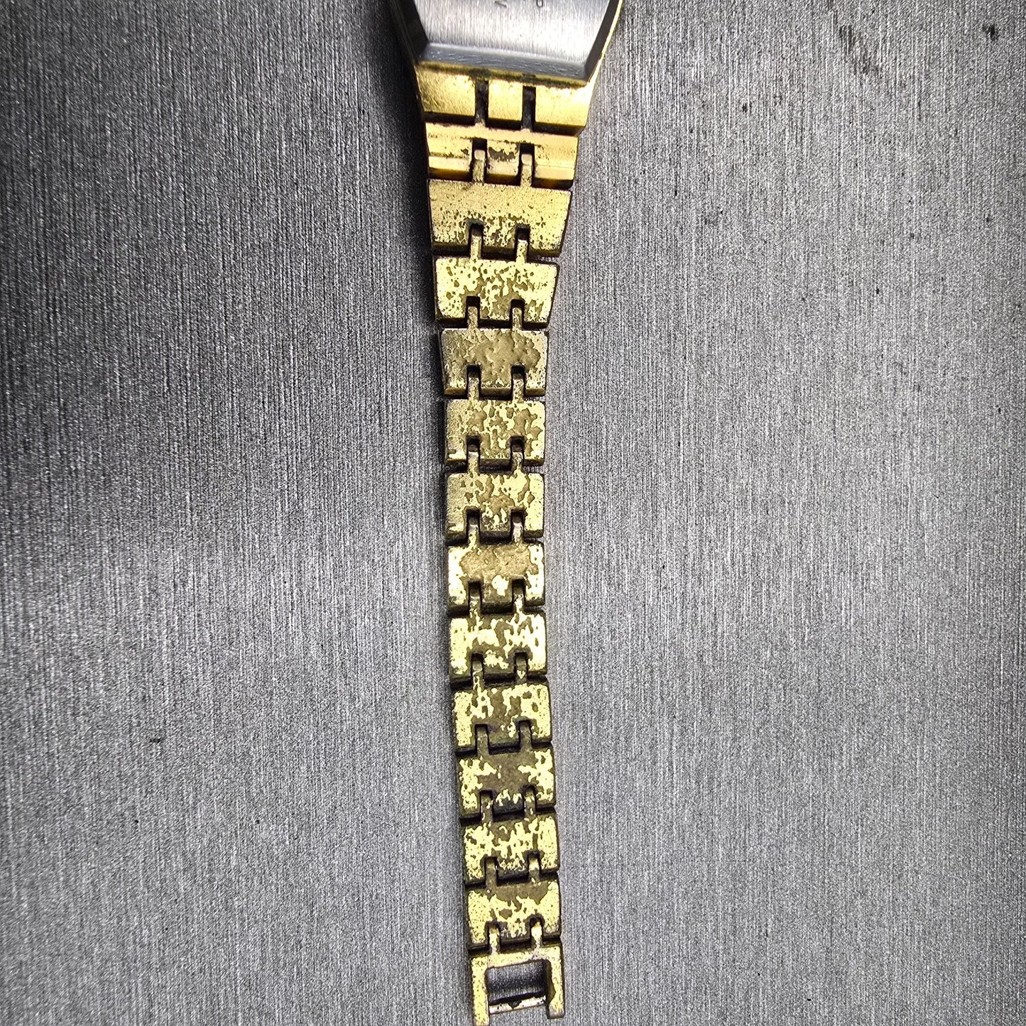 Citizen CQ Watch Women 18mm Champagne Dial Gold Tone Rectangle 4-040074 New Batt12