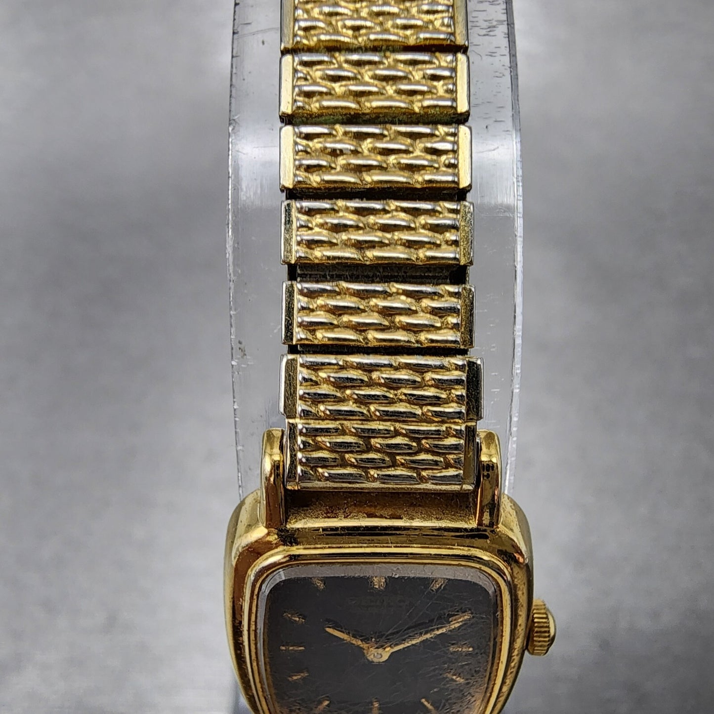 VTG Seiko Watch Women 17mm Black Dial Gold Tone Rectangle 1N00-5K29 New Battery