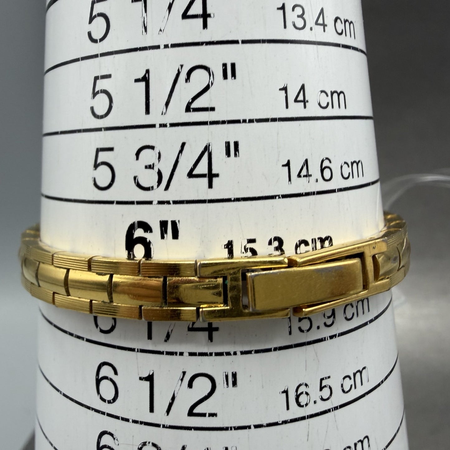 Seiko Pulsar Watch Women 17mm Silver Dial Gold Tone V400L167A New Battery10