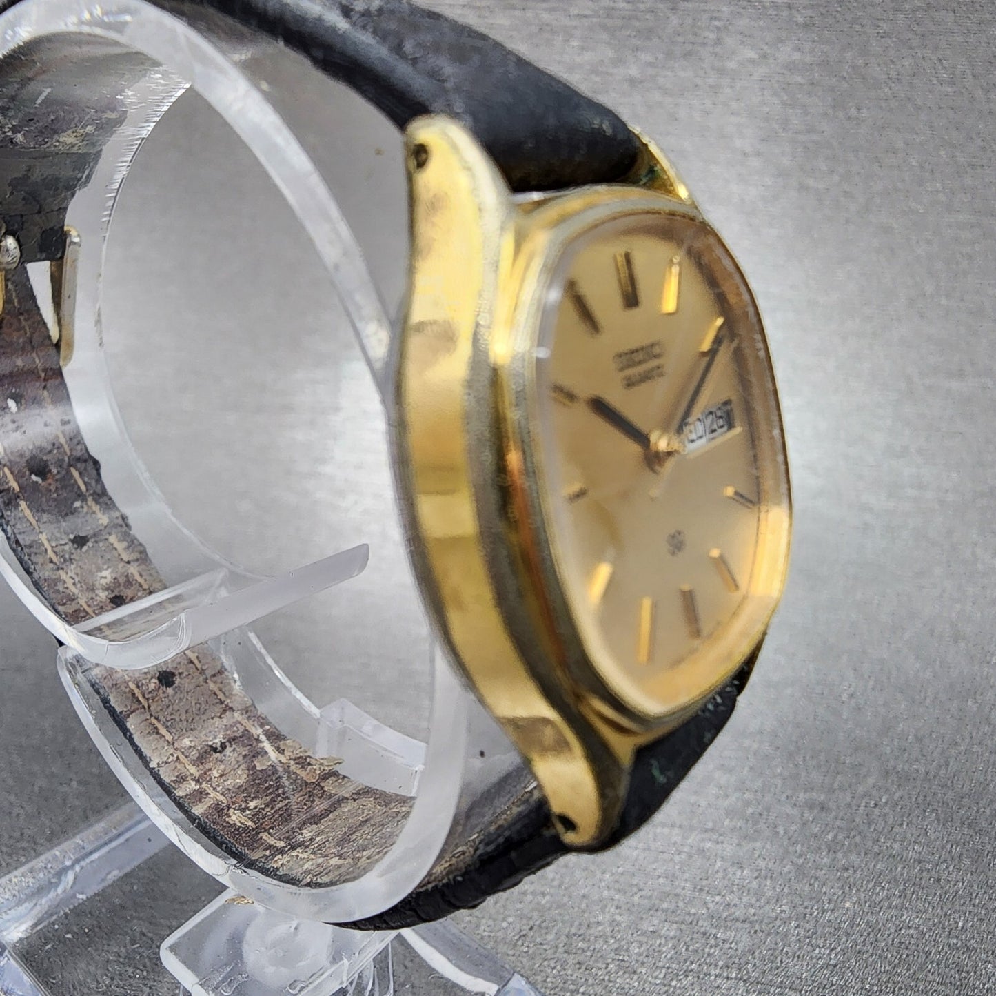 VTG Seiko SQ Watch Women 24mm Gold Dial Gold Tone Octagon 3423-5060 New Batt