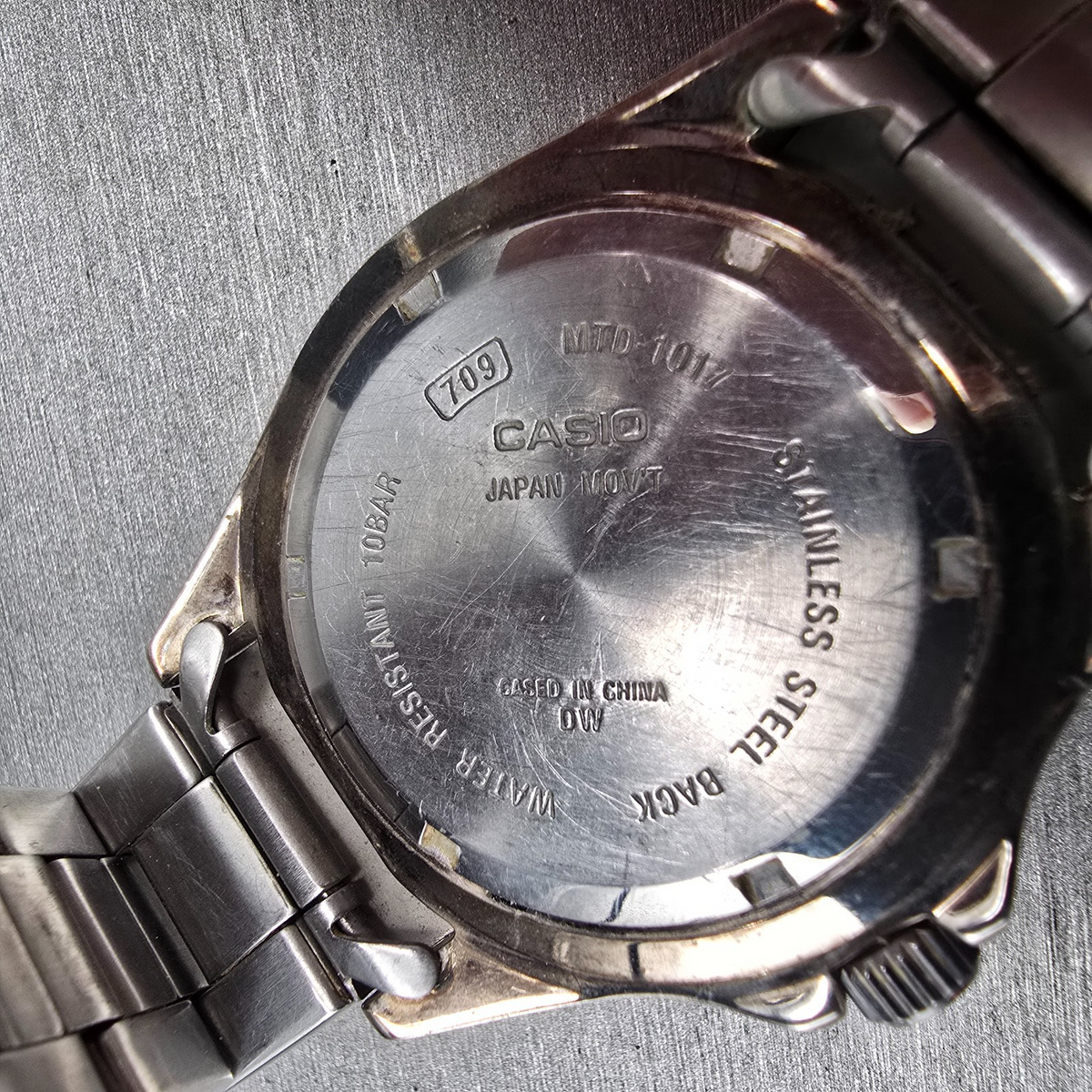 Casio Diver Watch Men 40mm Black Dial Silver Tone Daydate MTD-1017 New Battery10