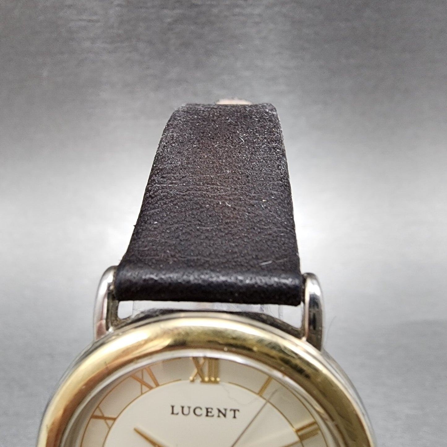 Seiko Lucent Watch Men 31mm White Dial Two Tone Round 7N01-6150 New Battery