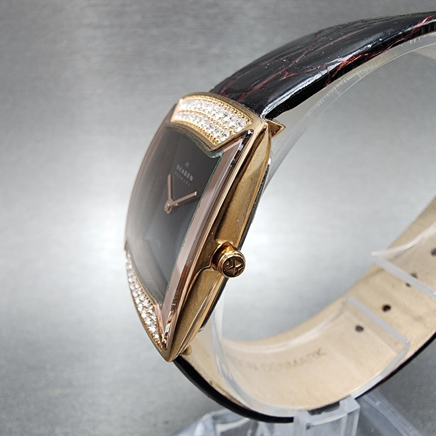 Skagen Watch Women 31mm Brown MOP Dial Rose Gold Tone Bling Bezel Rectangle Runs
