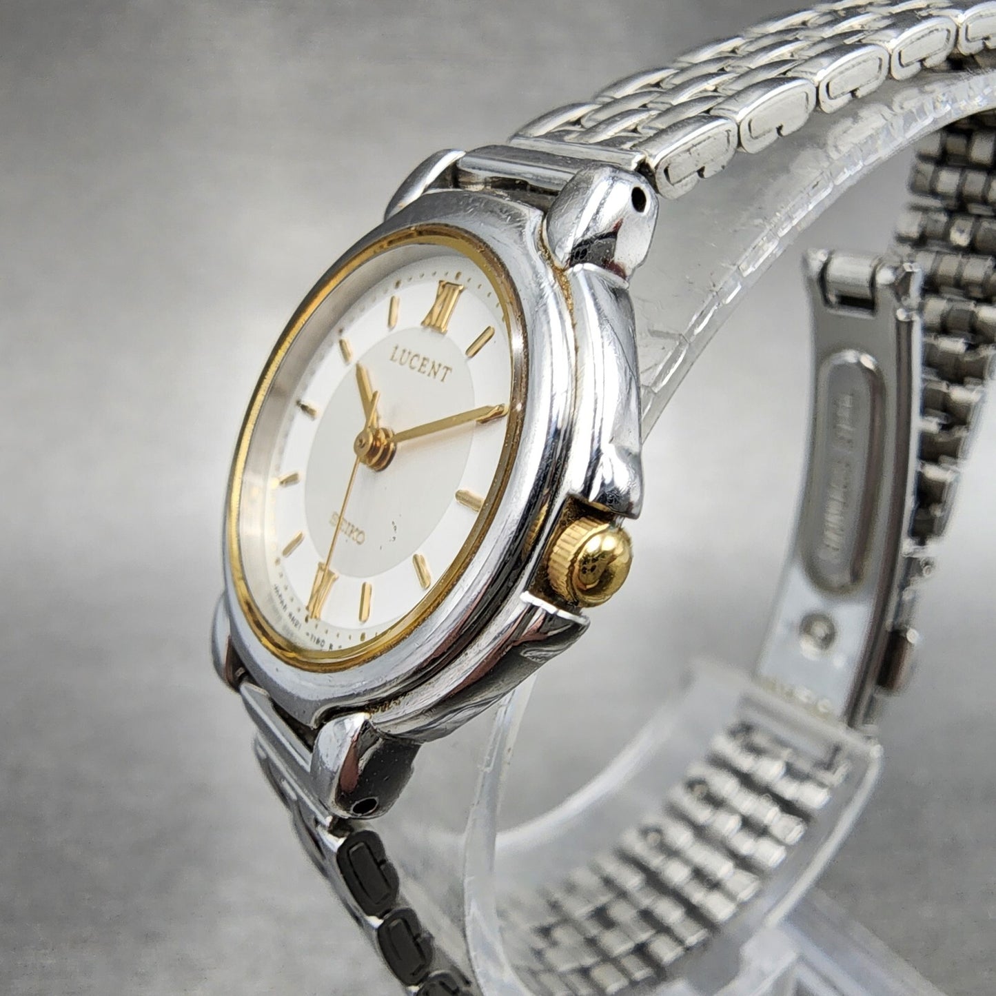 Seiko Lucent Watch Women 23mm White Dial Silver Tone Round 4N21-0610 New Battery
