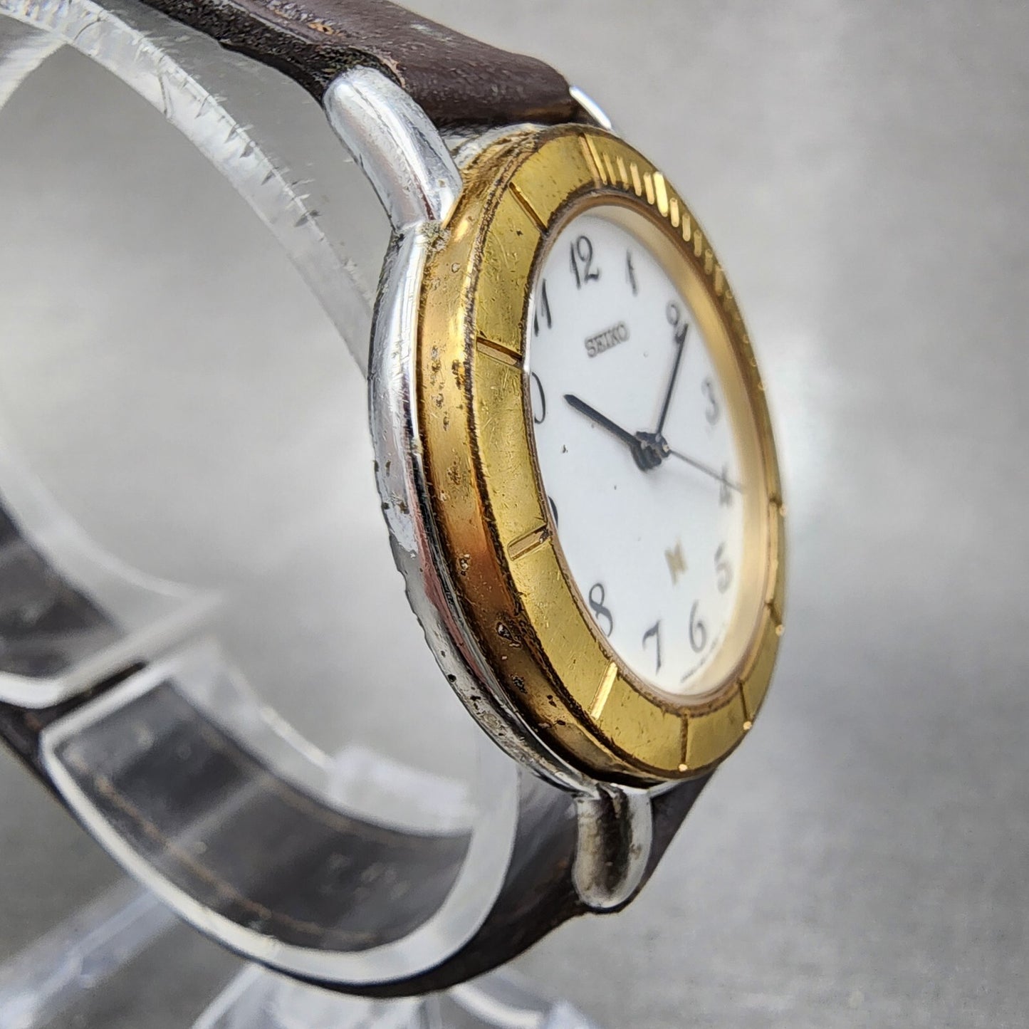 Seiko Watch Women 29mm White Dial Two Tone 1f21-0k90 New Battery