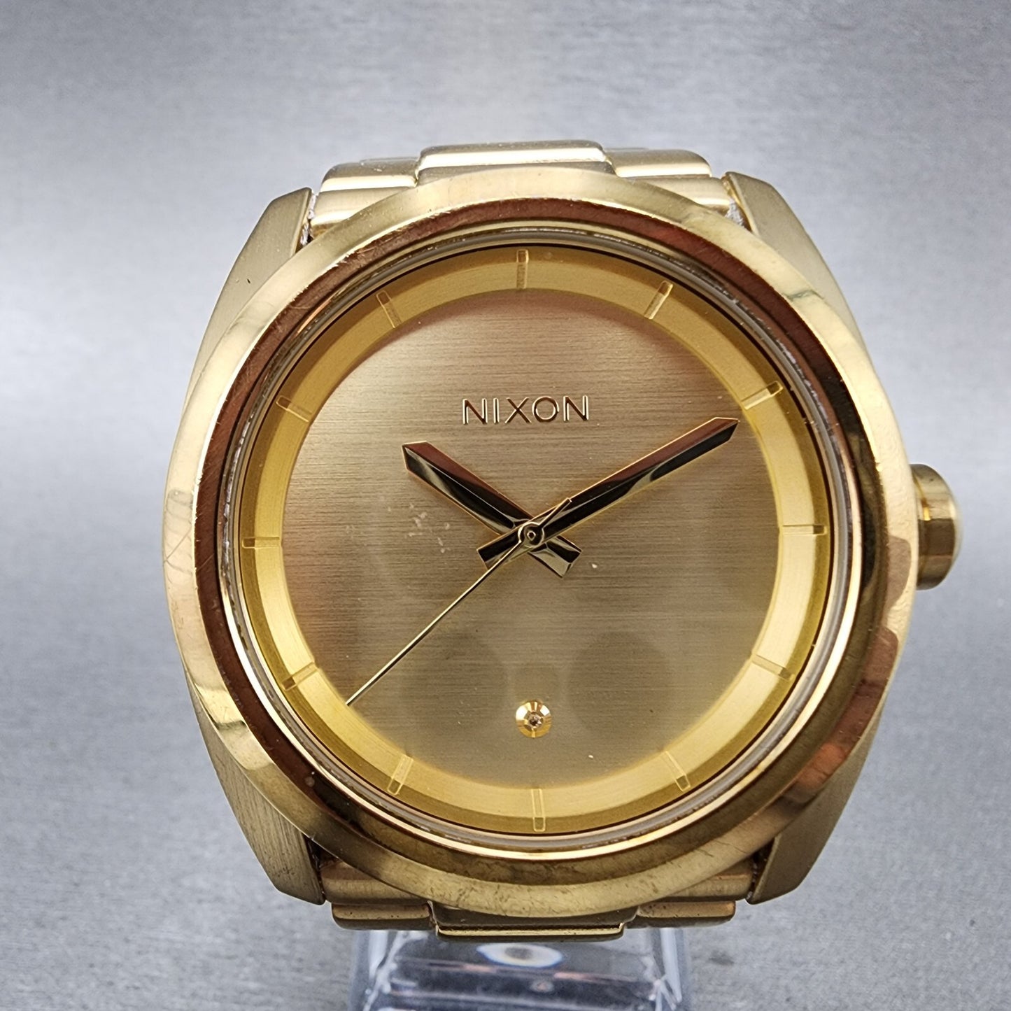 Nixon Kingpin Watch Men 41mm Gold Dial Gold Tone Round New Battery