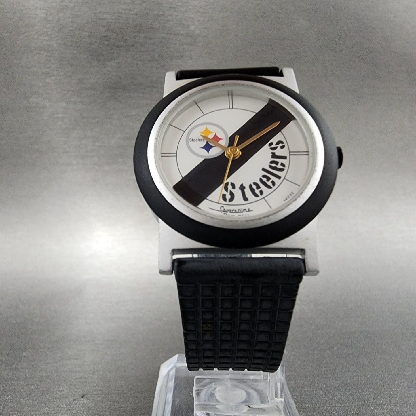 Bulova Steelers Watch Women 31mm White Dial Silver Tone Round 2FC22 New Battery