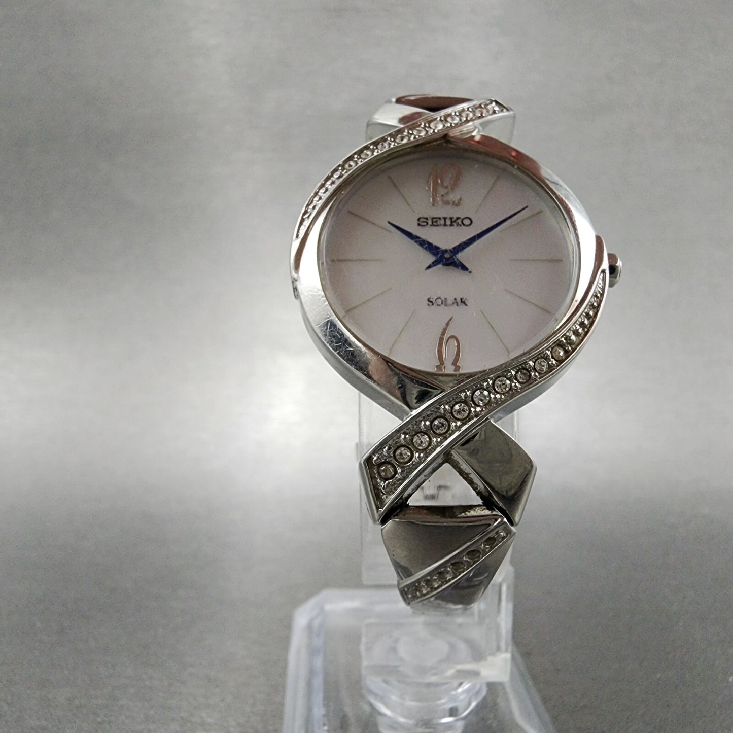 Seiko Solar Watch Women 28mm MOP Dial Silver Tone Round V115-0BH0 Runs