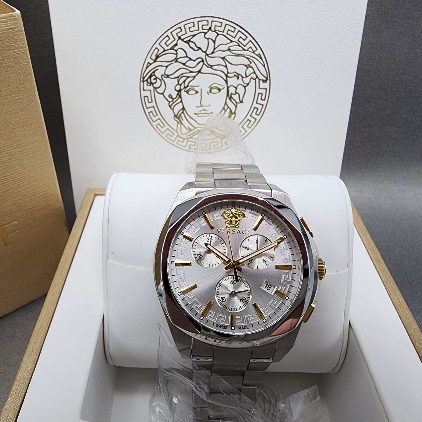 Versace Meduase Chronograph Watch Women 40mm White Dial Steel Date VE3CA0523