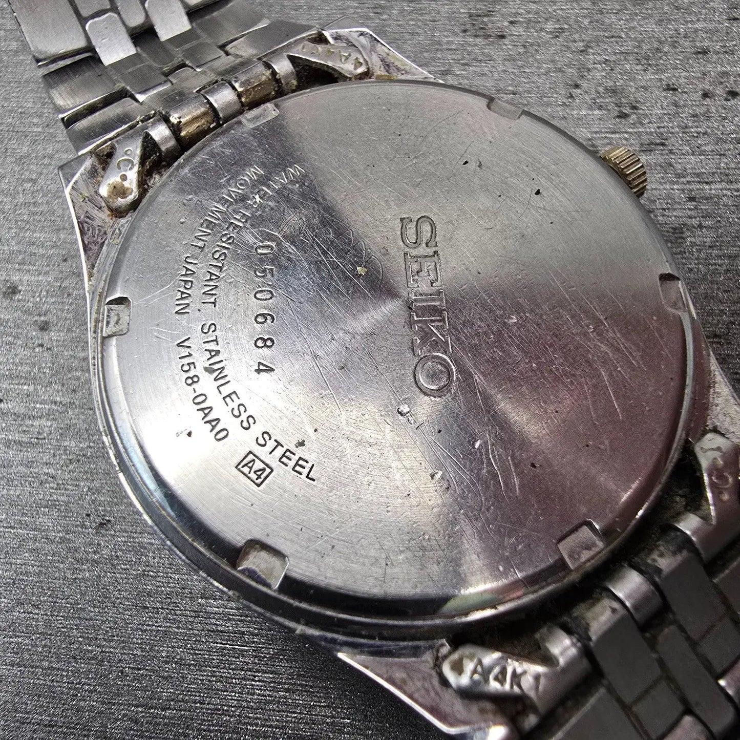 Seiko Solar Watch Men 37mm White Dial Two Tone Daydate Round V158-0AA0 Works10