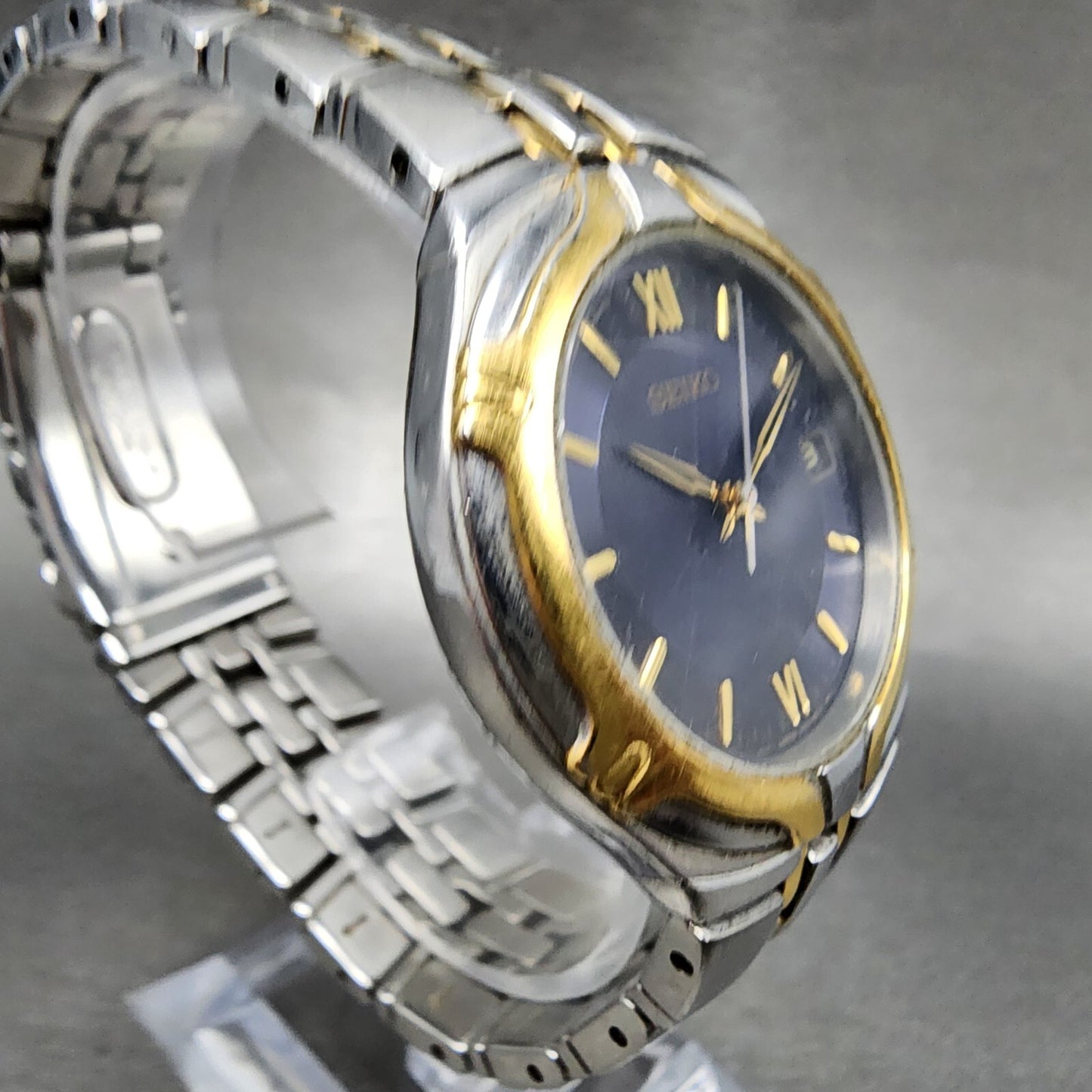 Seiko Watch Men 37mm Blue Dial Two Tone Date Round 7N42-6C10 New Battery A12