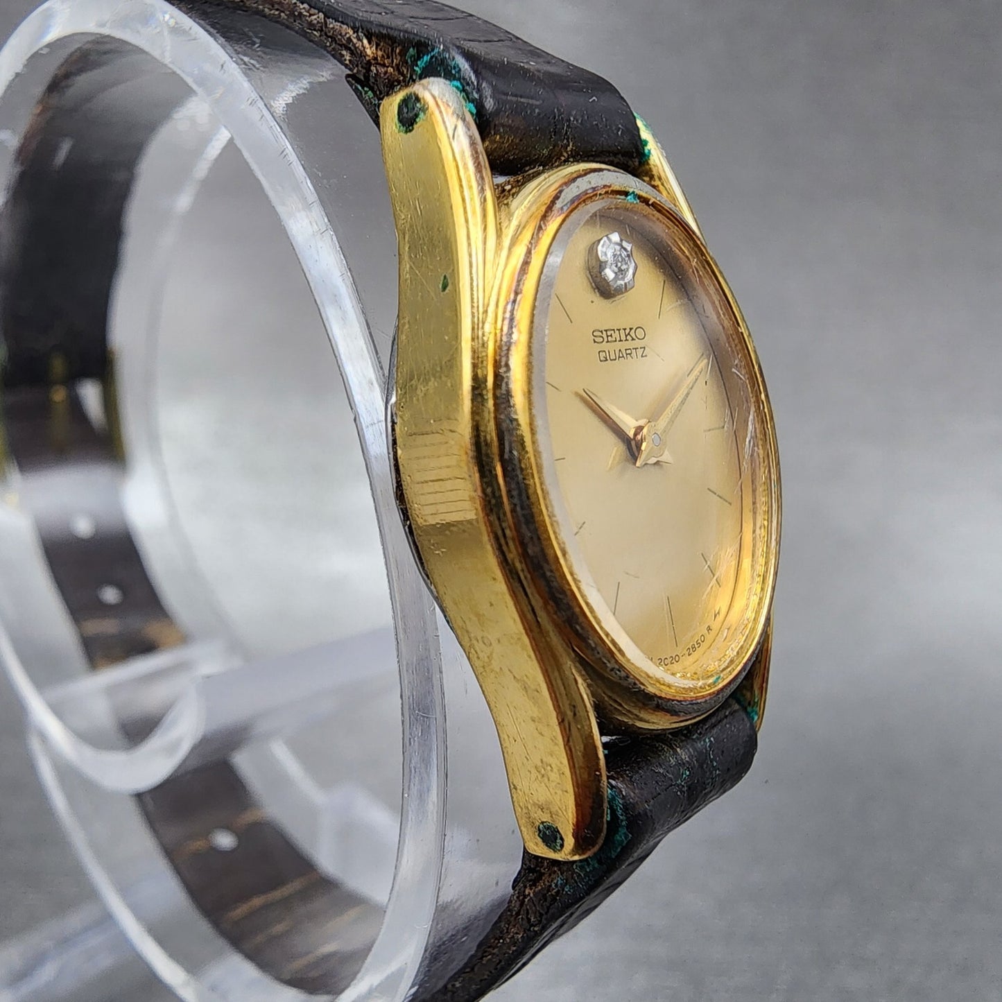 VTG Seiko Watch Women 16mm Gold Dial Gold Tone Oval 2C20-6399 New Battery