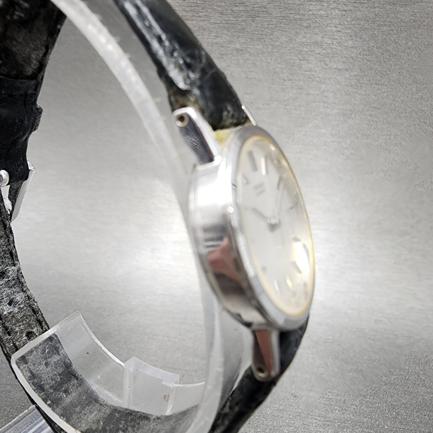 Seiko Watch Women 21mm Silver Dial Silver Tone Round 2C21-0130 New Battery