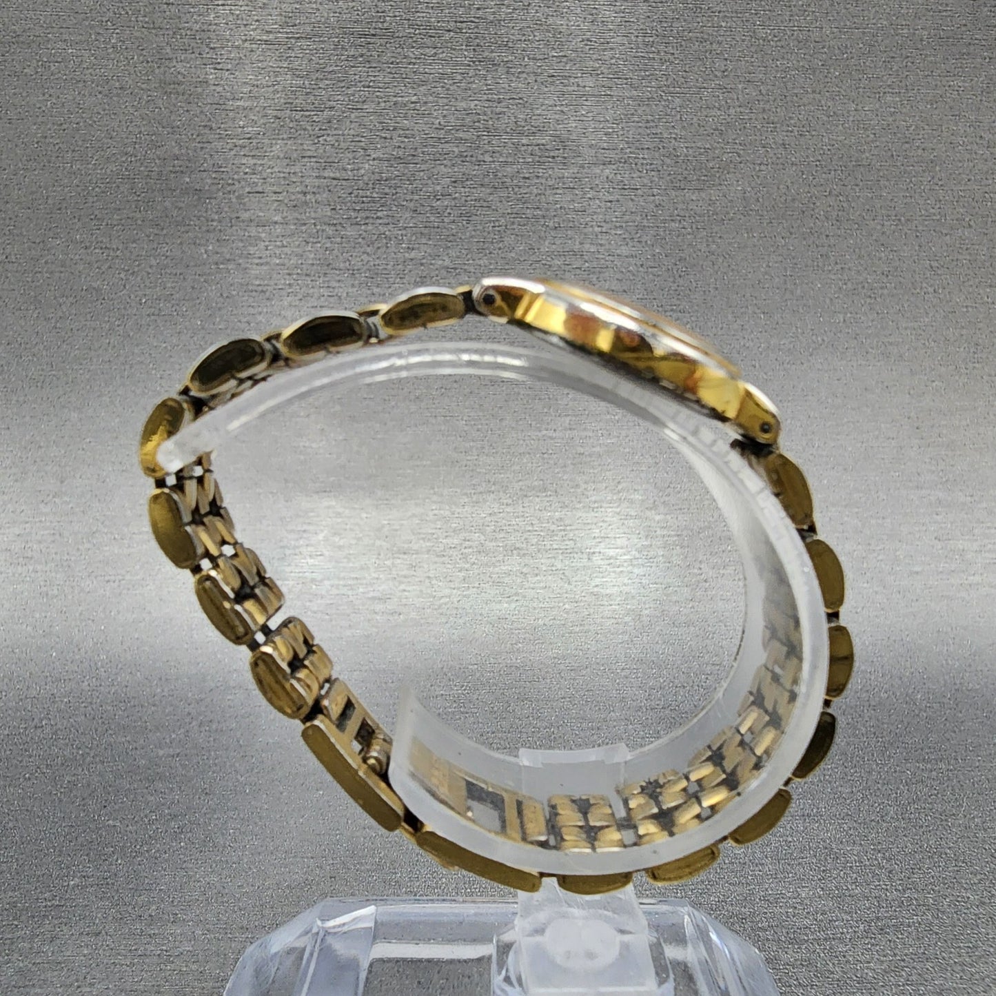 Seiko Watch Women 19mm White Dial Gold Tone Round 1N00-0C49 New Battery