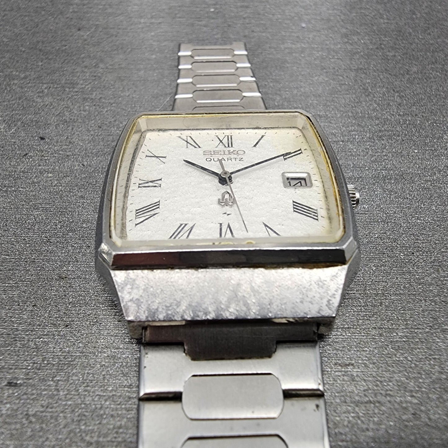 Seiko watch Men 33mm White Textured Dial Silver Tone Date 0842-5010 New Battery
