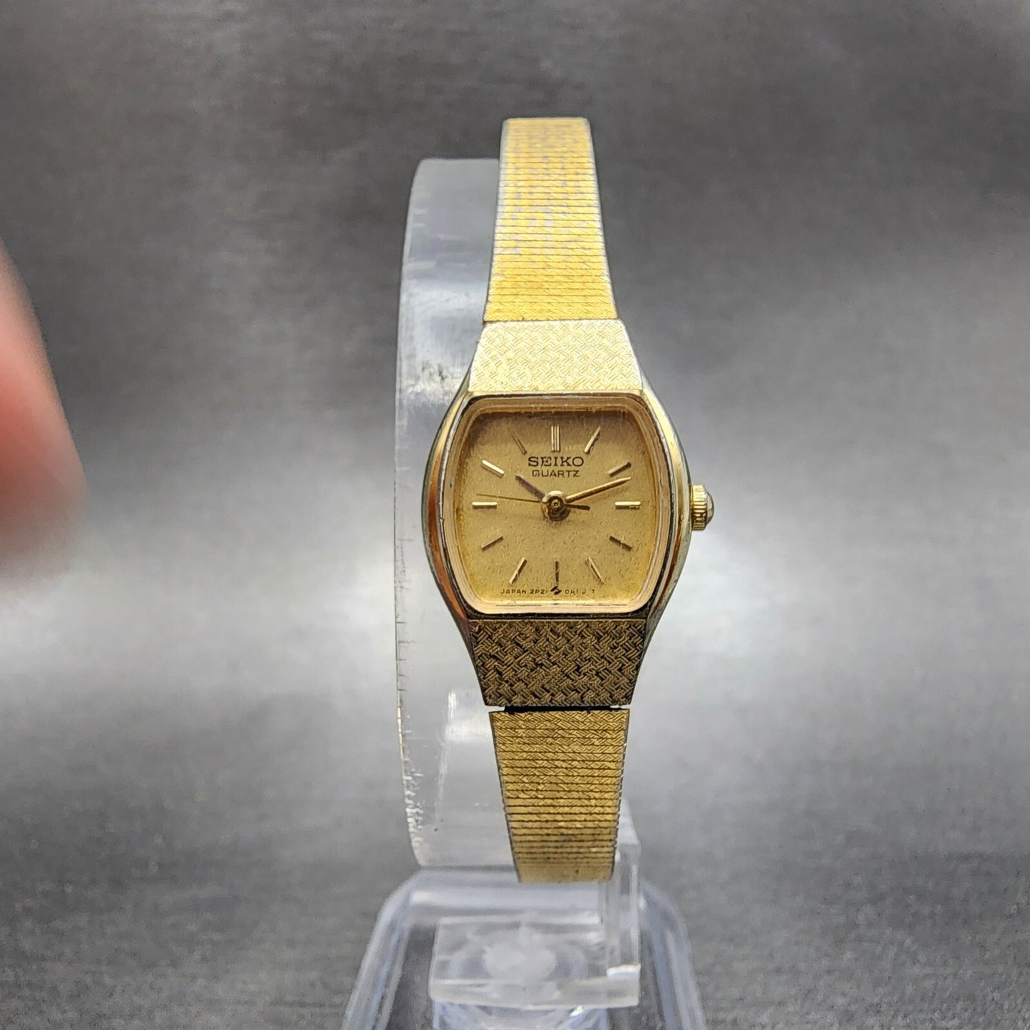 Seiko Watch Women 17mm Gold Dial Gold Tone Hexagon 2P21-5A29 New Battery