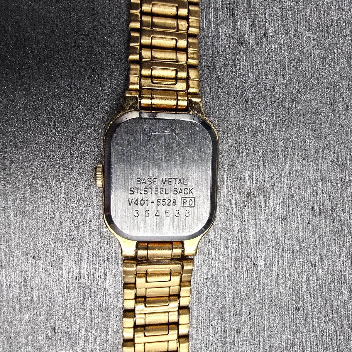 Seiko Tank Watch Women 18mm Black Dial Gold Tone Rectangle V401-5528 New Battery10