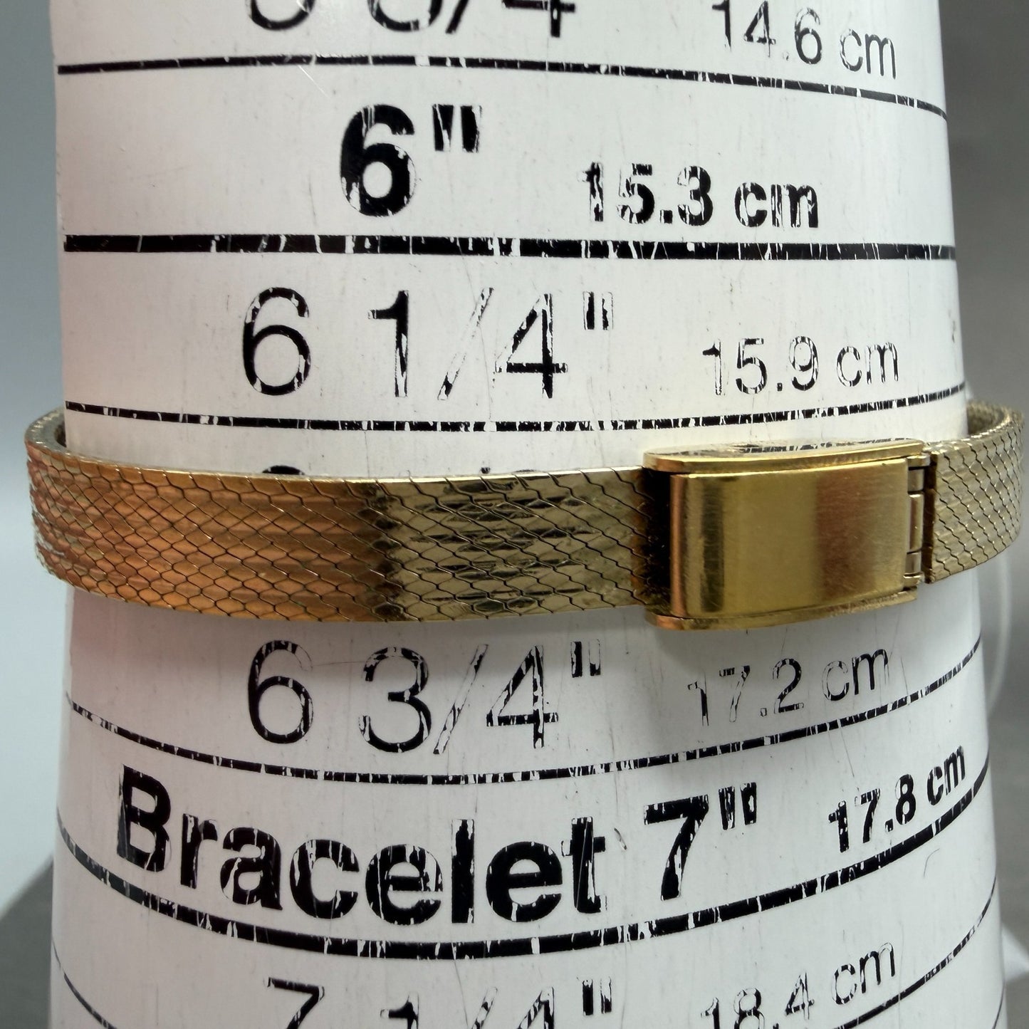 Armitron Deaville Watch Women 19mm Champagne Dial Gold Tone Oval New Battery10