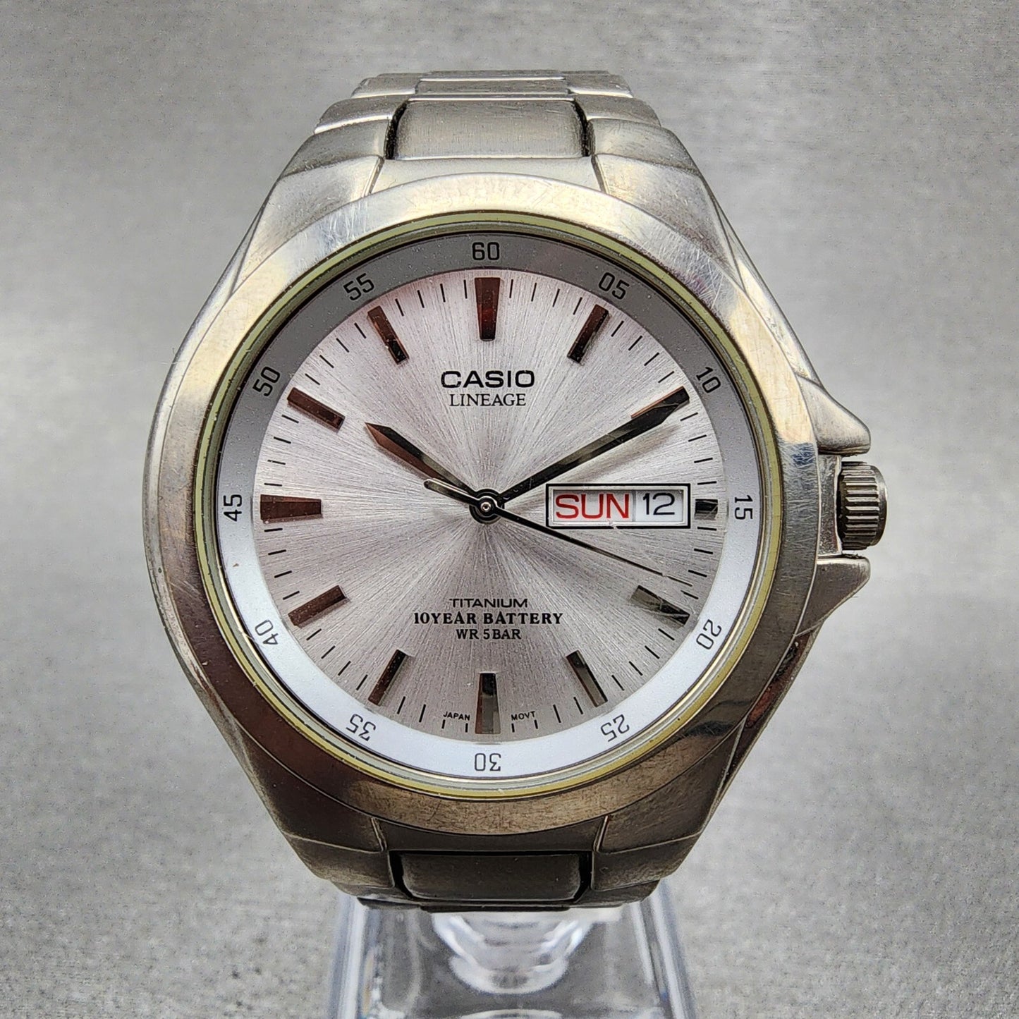 Casio Lineage Titanium Watch Men 38mm Silver Dial Daydate LIN-171J New Battery