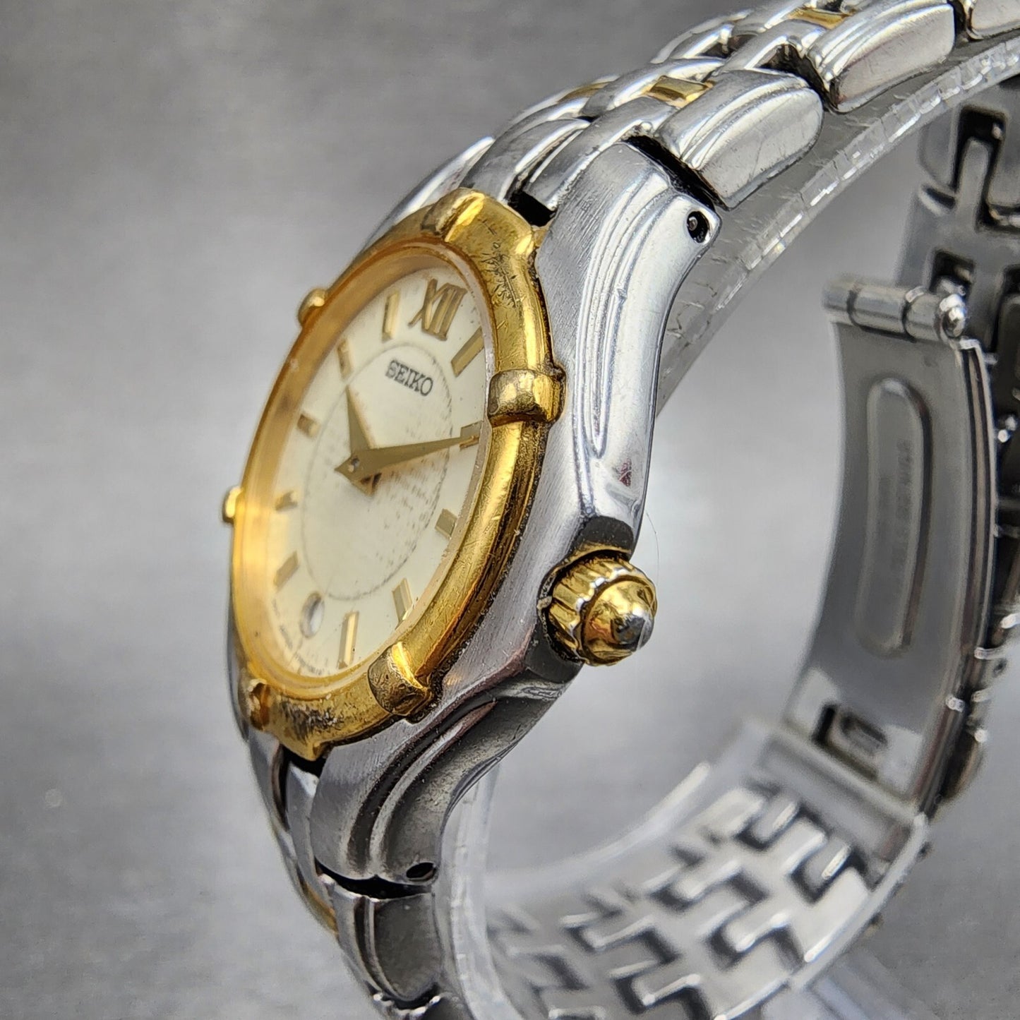 Seiko Watch Women 26mm Champagne Dial Two Tone Date V789-0369 New Battery
