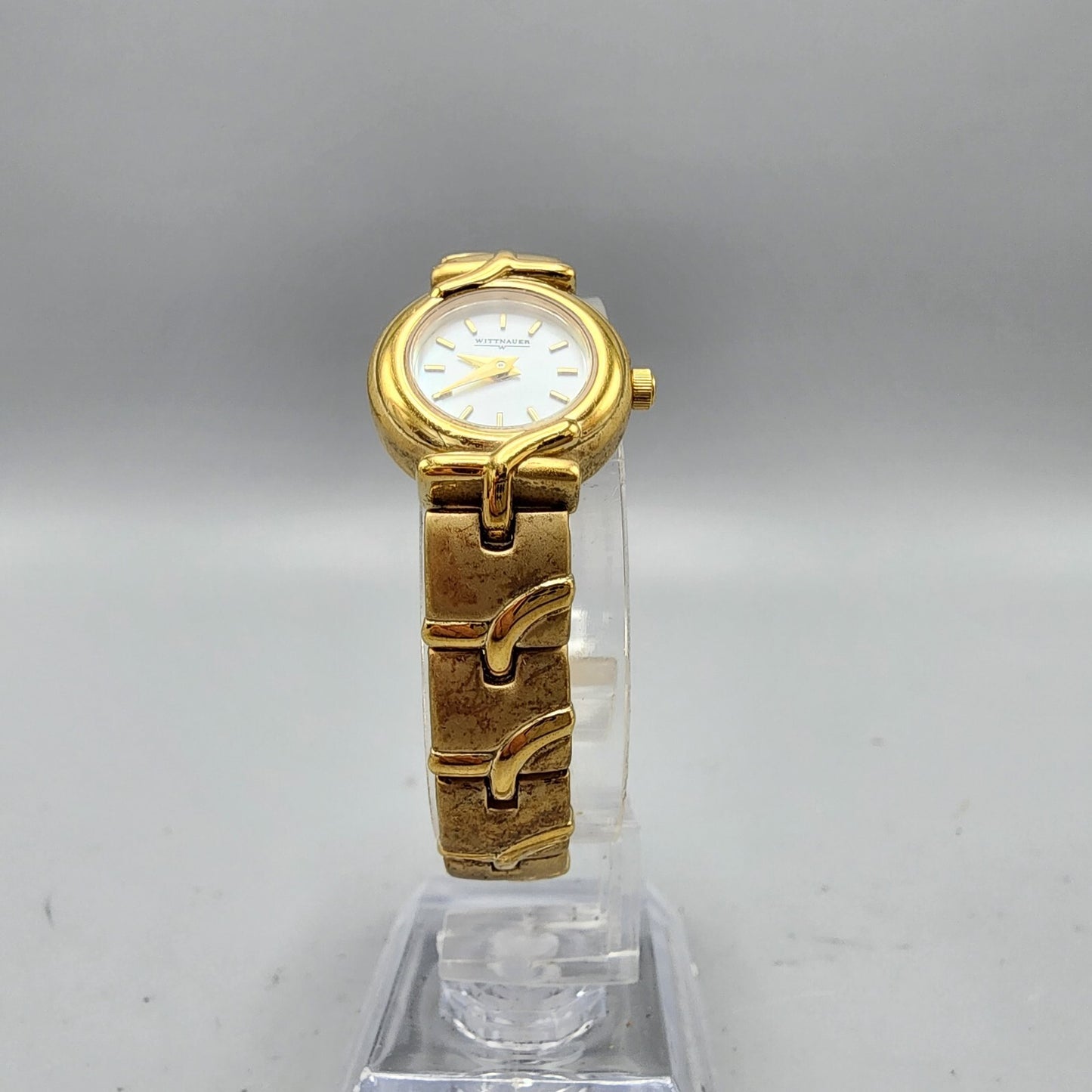 Wittnauer Watch Women Gold Tone MOP Dial Round 19mm RL8368 New Batttery
