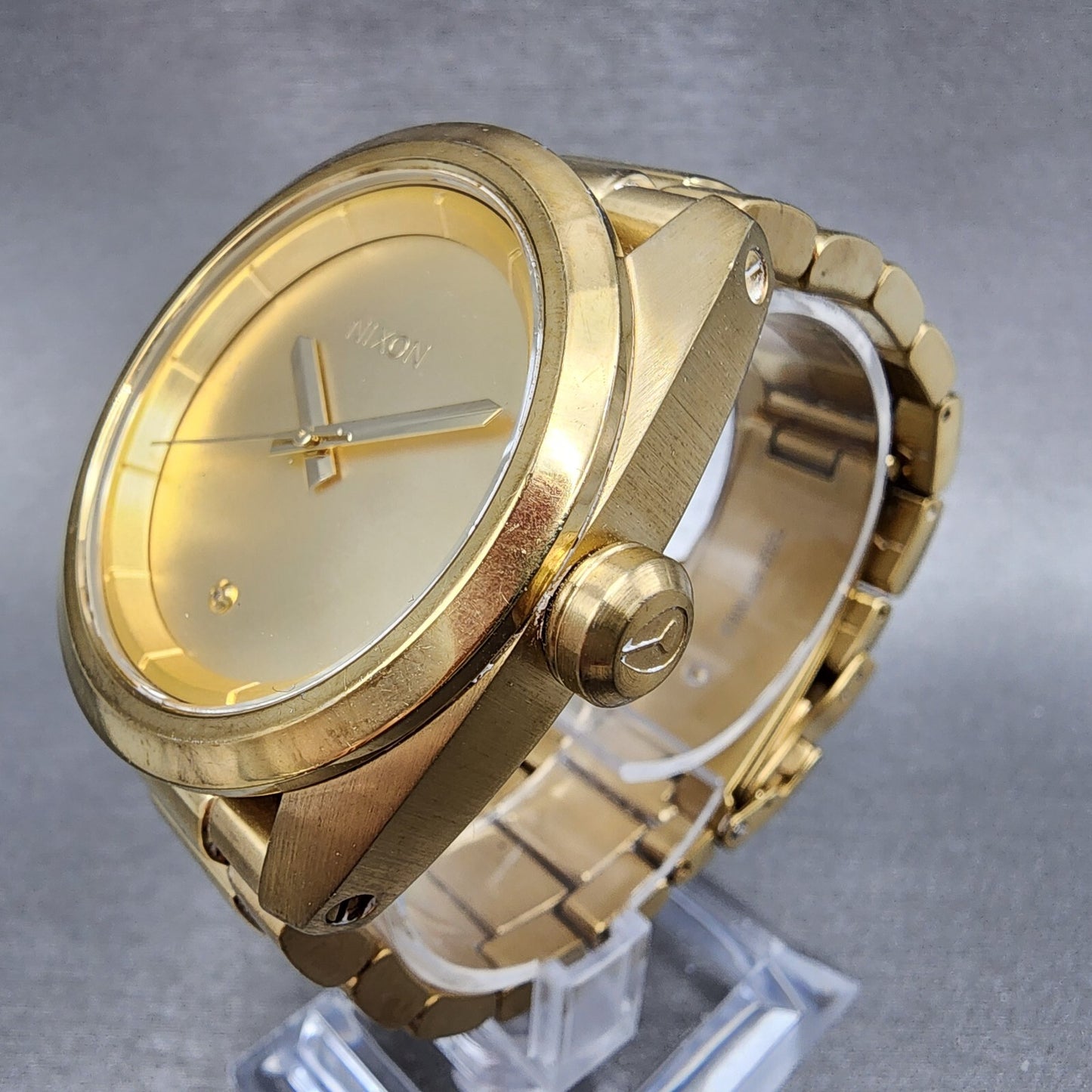 Nixon Kingpin Watch Men 41mm Gold Dial Gold Tone Round New Battery