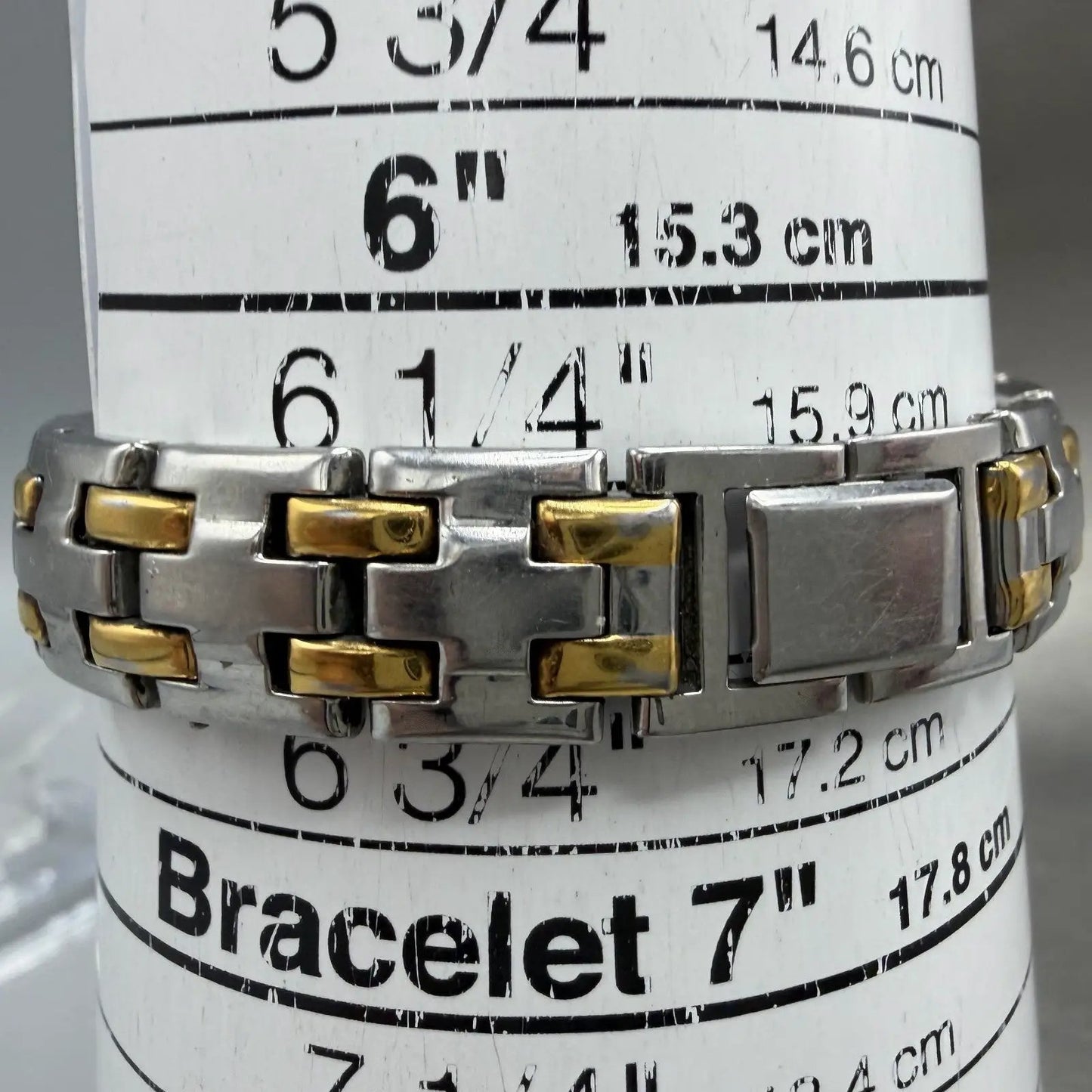 Seiko Watch Women 24mm White Dial Two Tone Round 1N00-1E19 New Battery A12910