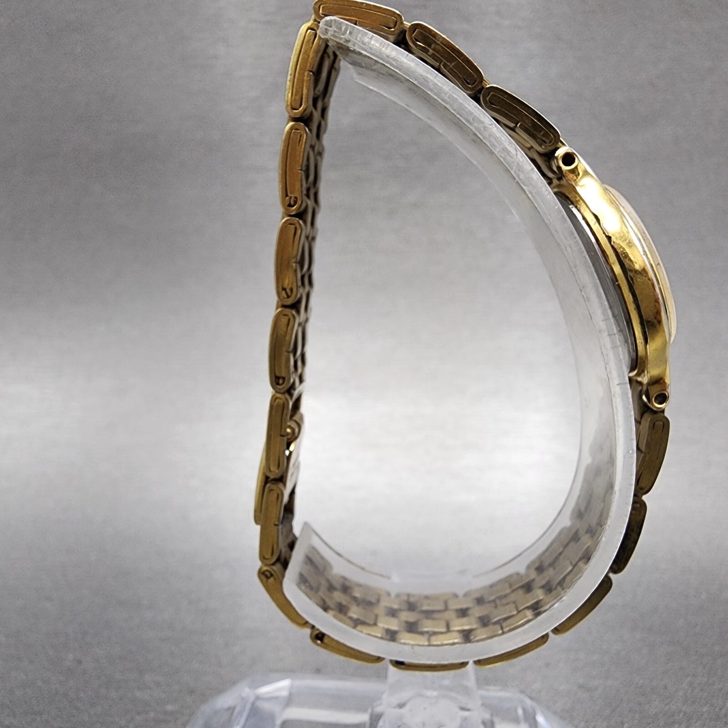 Seiko Watch Women 22mm White Dial Gold Tone Round 1n00-0a99 New Battery