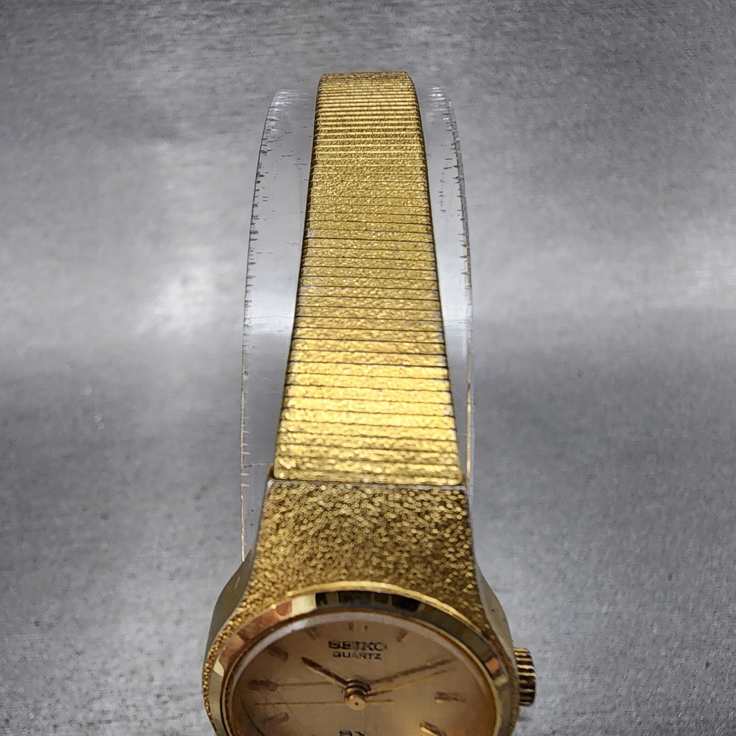 Seiko SX Watch Women 20mm Gold Dial Gold Tone Round 8Y21-0020 New Battery